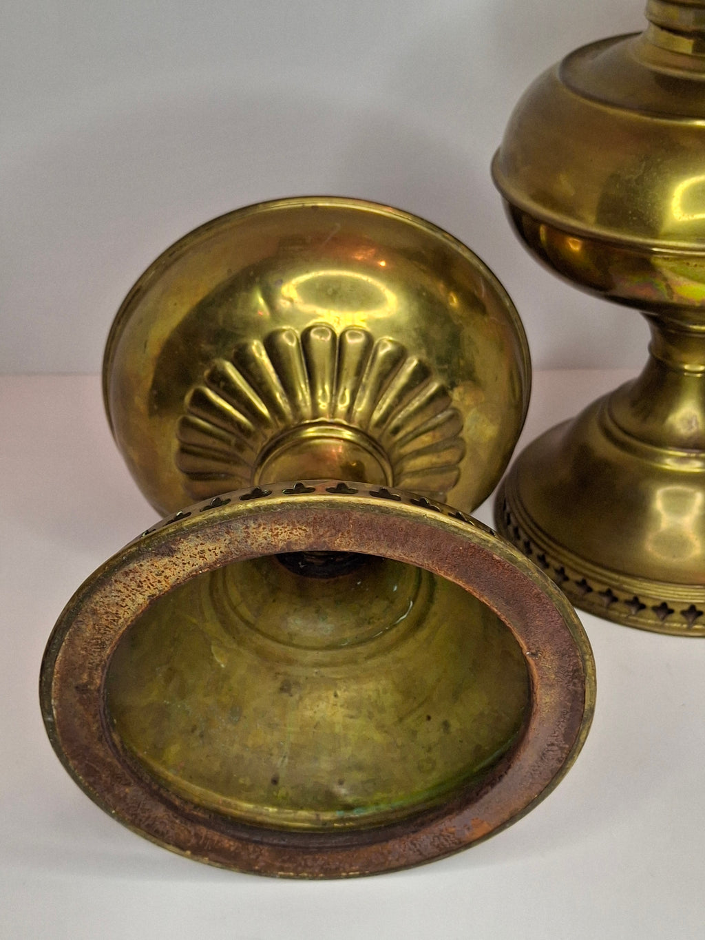 Pair of Antique Brass Rayo Center Draft Kerosene Table Lamps – Bradley & Hubbard / Standard Oil, c. 1905-1920
