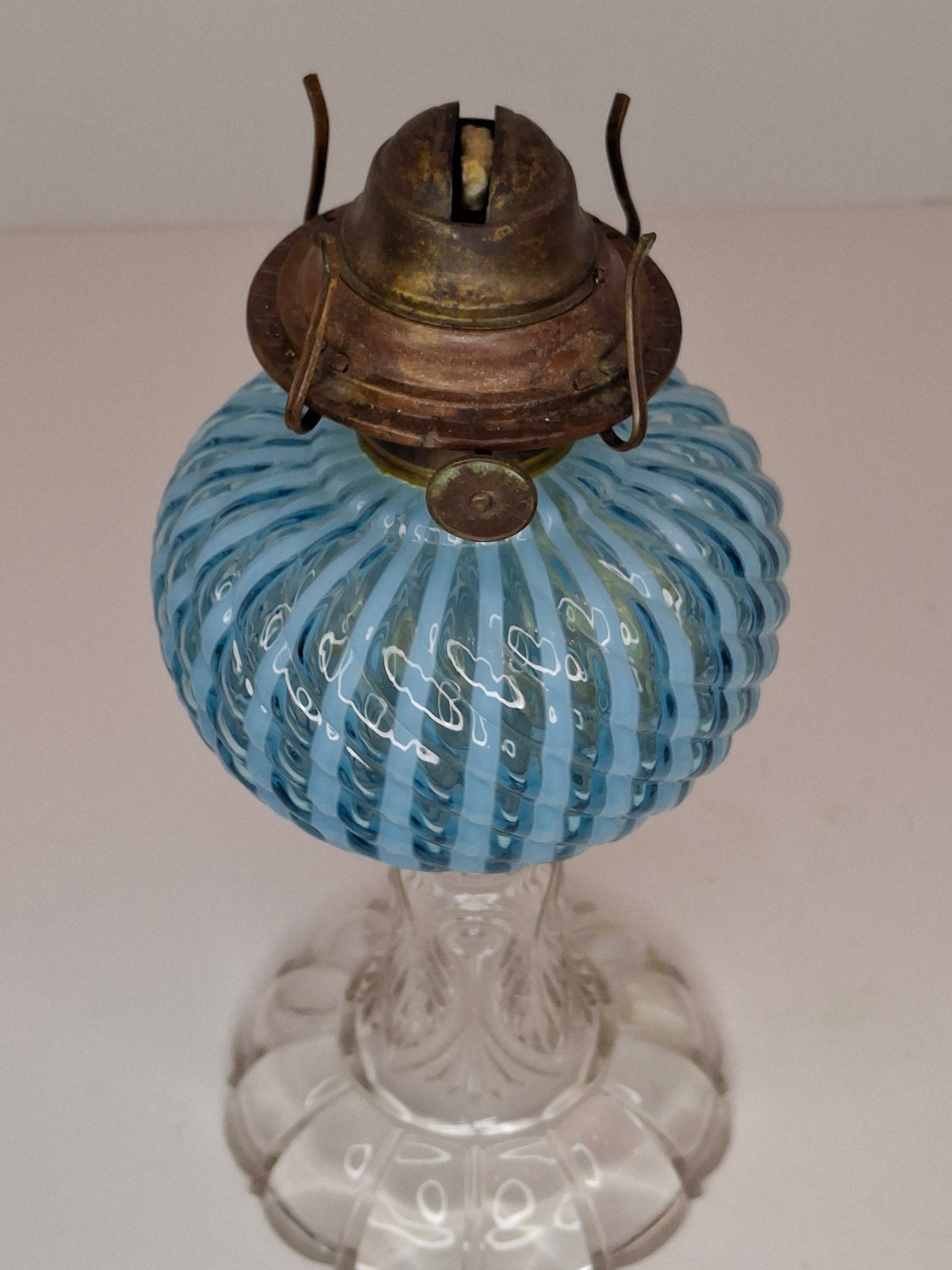 Rare Thuro Collection Sheldon Swirl Opalescent Kerosene Oil Lamp Blue Reverse
