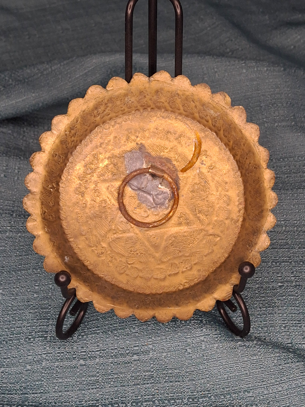 Vintage Hammered Brass Judaica Wall Plaque - Star of David Magen David Scalloped Edge - 4.25" Mid-Century Repousse Hanging Plate