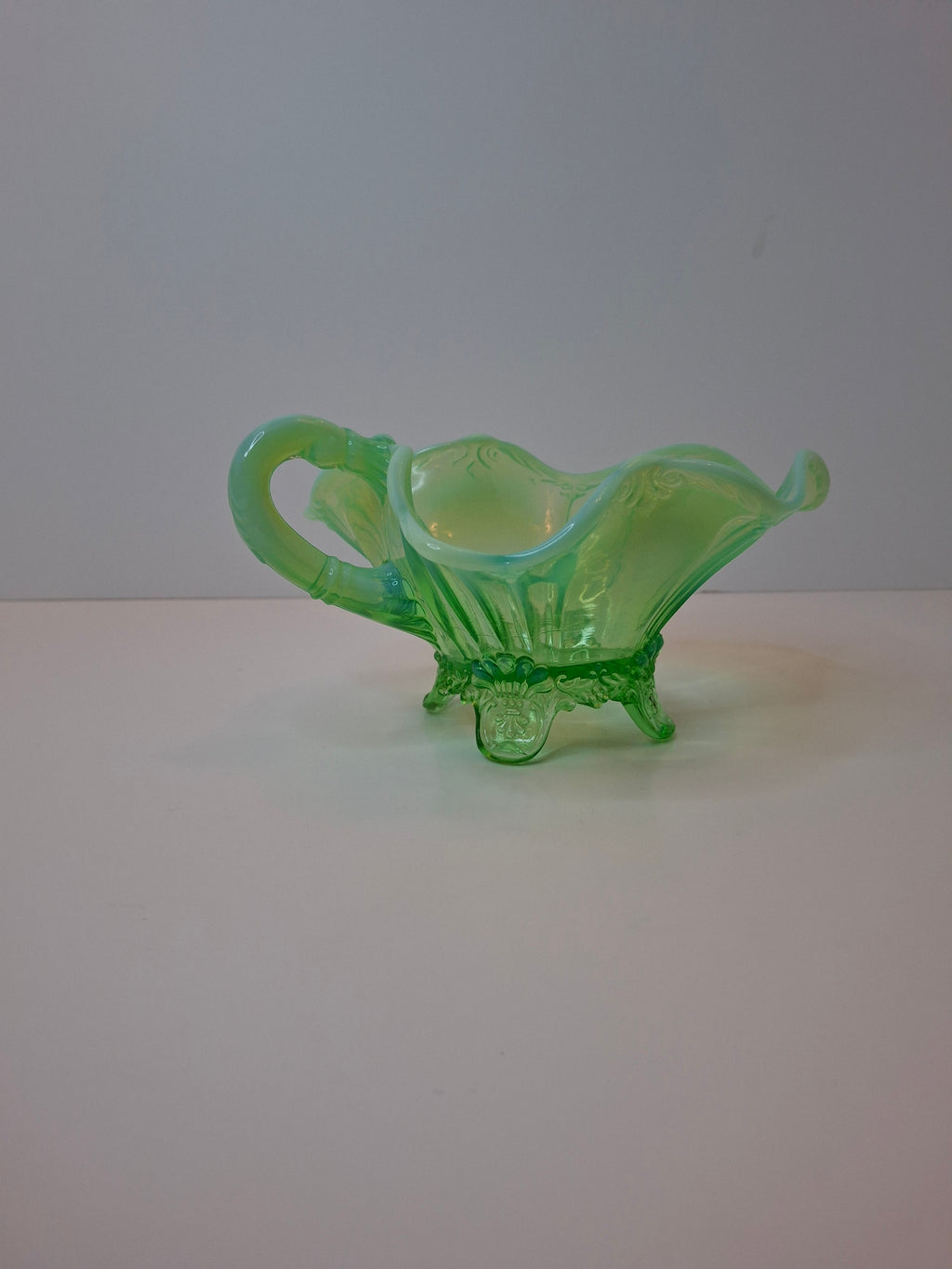 Antique Jefferson Glass Green Opalescent Jewel and Fan 3-Footed Nappy Dish 1905 EAPG