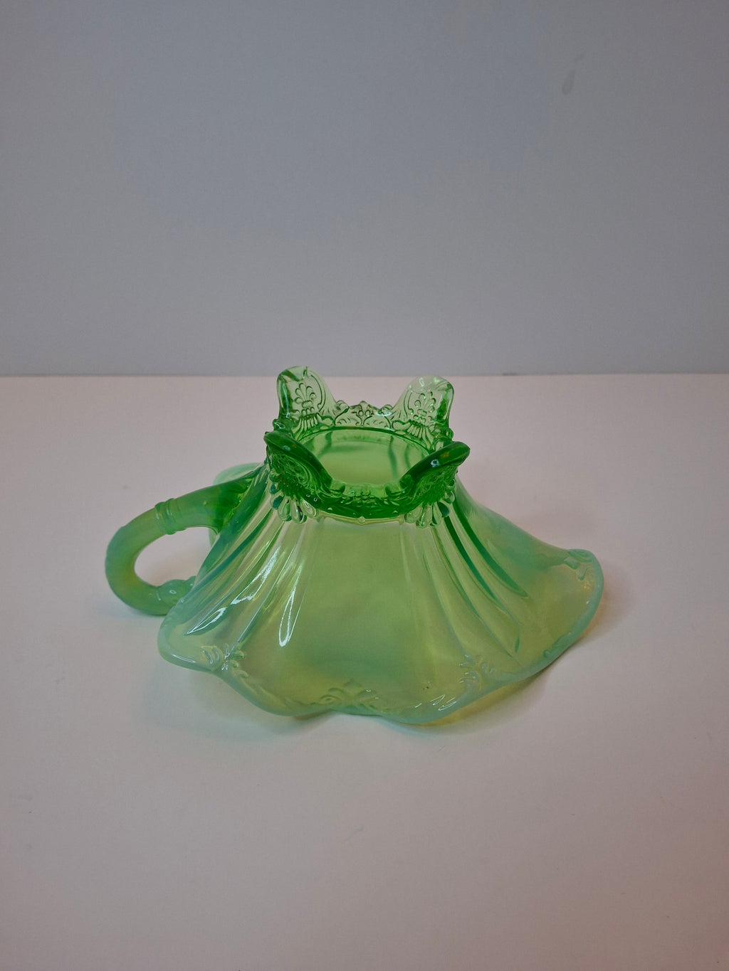 Antique Jefferson Glass Green Opalescent Jewel and Fan 3-Footed Nappy Dish 1905 EAPG