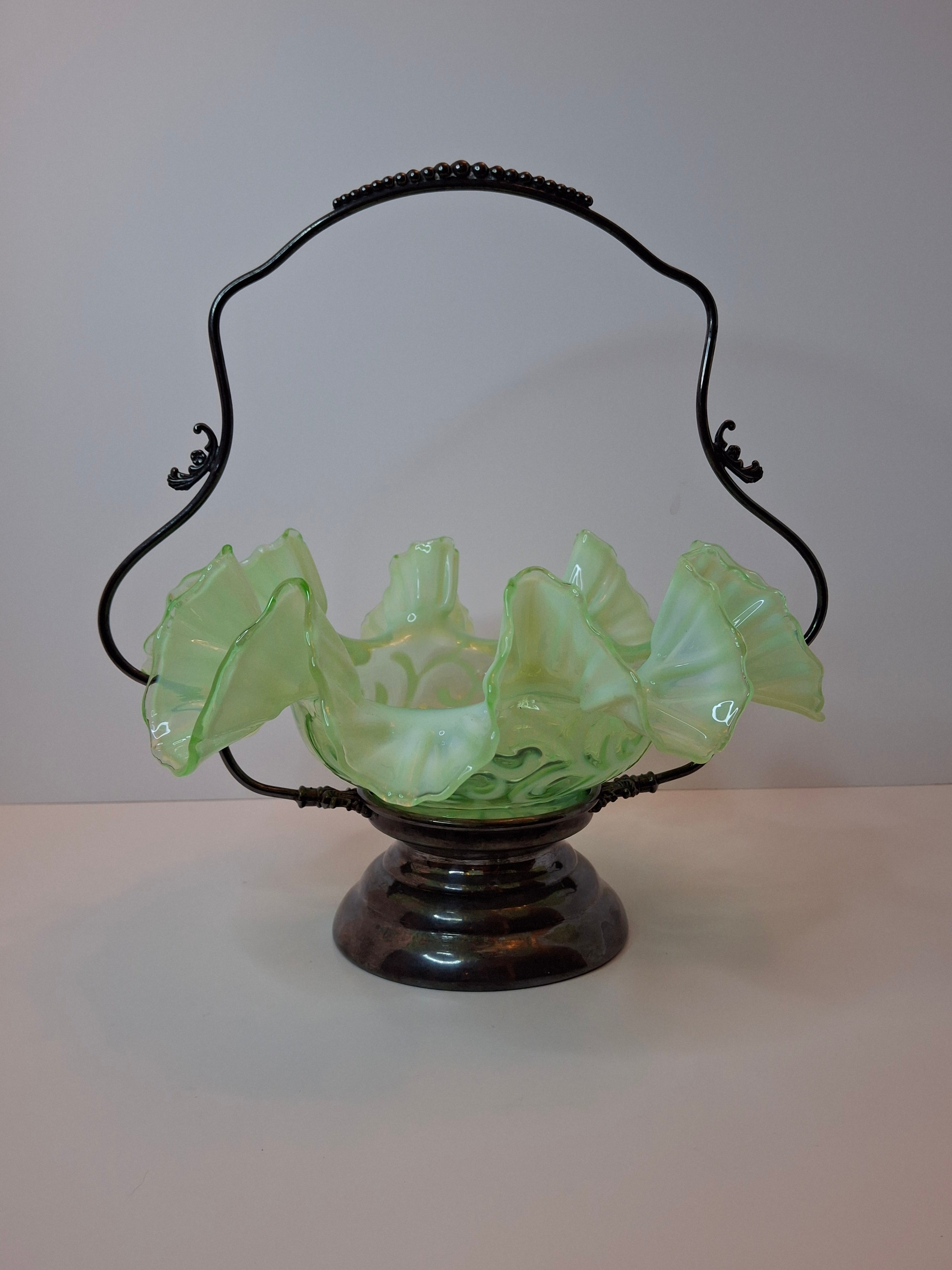 Antique Green Opalescent Jefferson Glass Buttons & Braids Bride's Basket Warren Silver Plate Stand 526 c. 1903