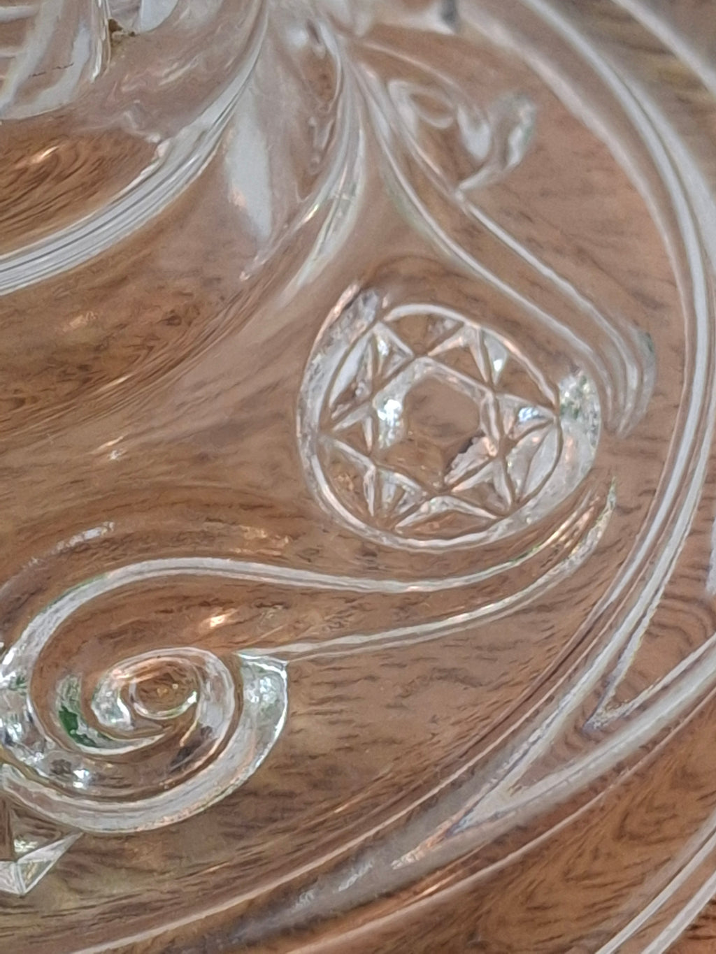 Antique Emerald Green Glass Kerosene Lamp Star of David Base Queen Anne Burner