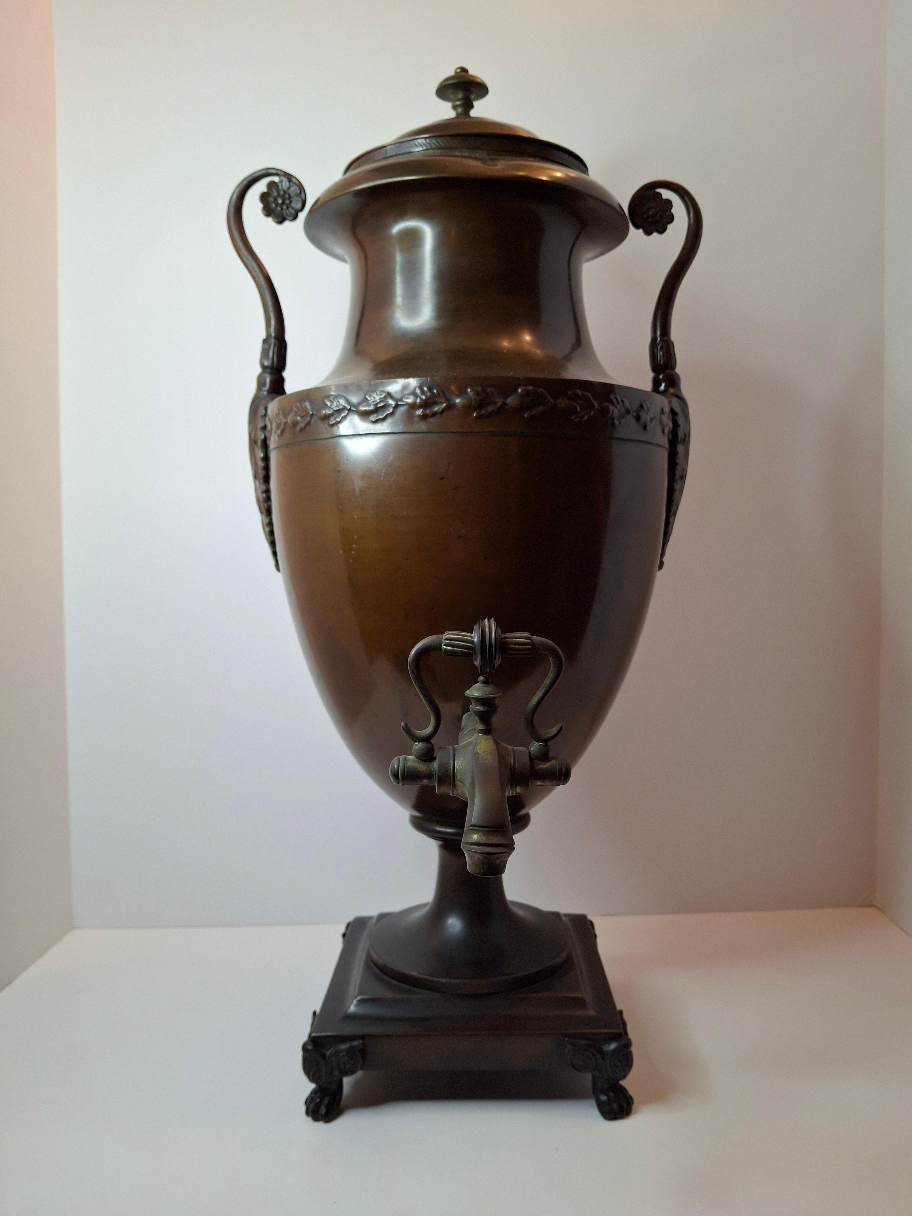 Antique Regency Copper Tea Urn Samovar Neoclassical Oak Leaf Frieze Lion Paw Feet c. 1820
