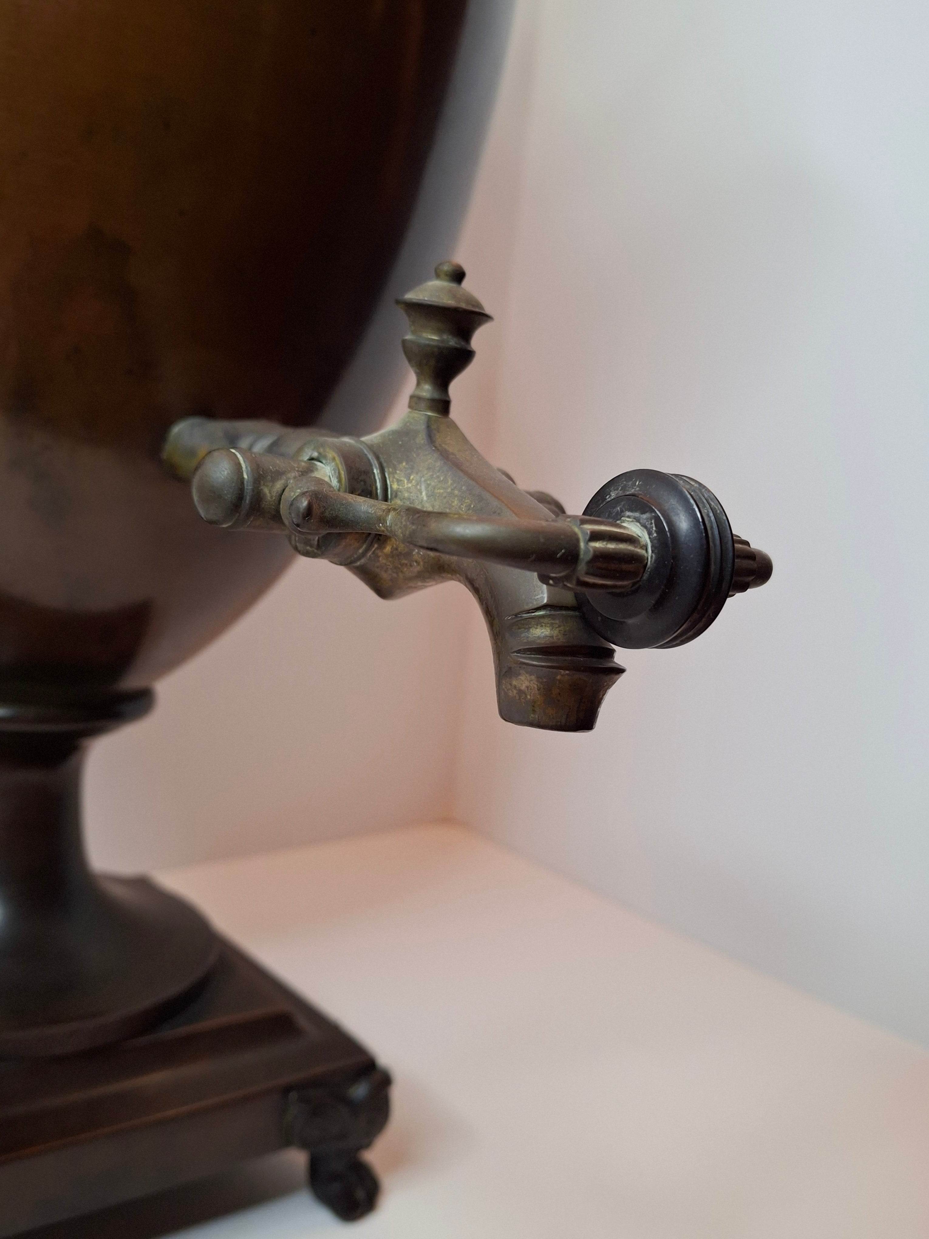 Antique Regency Copper Tea Urn Samovar Neoclassical Oak Leaf Frieze Lion Paw Feet c. 1820