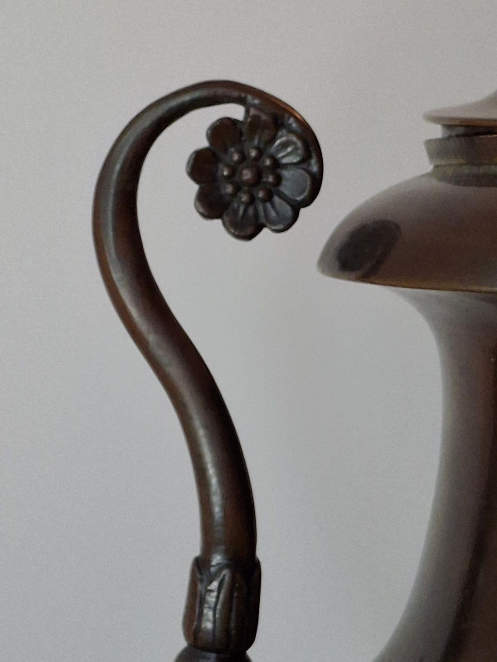 Antique Regency Copper Tea Urn Samovar Neoclassical Oak Leaf Frieze Lion Paw Feet c. 1820