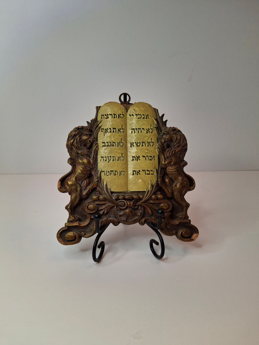 Vintage Syroco Wood Ten Commandments Wall Plaque Lions of Judah Judaica 5x5”