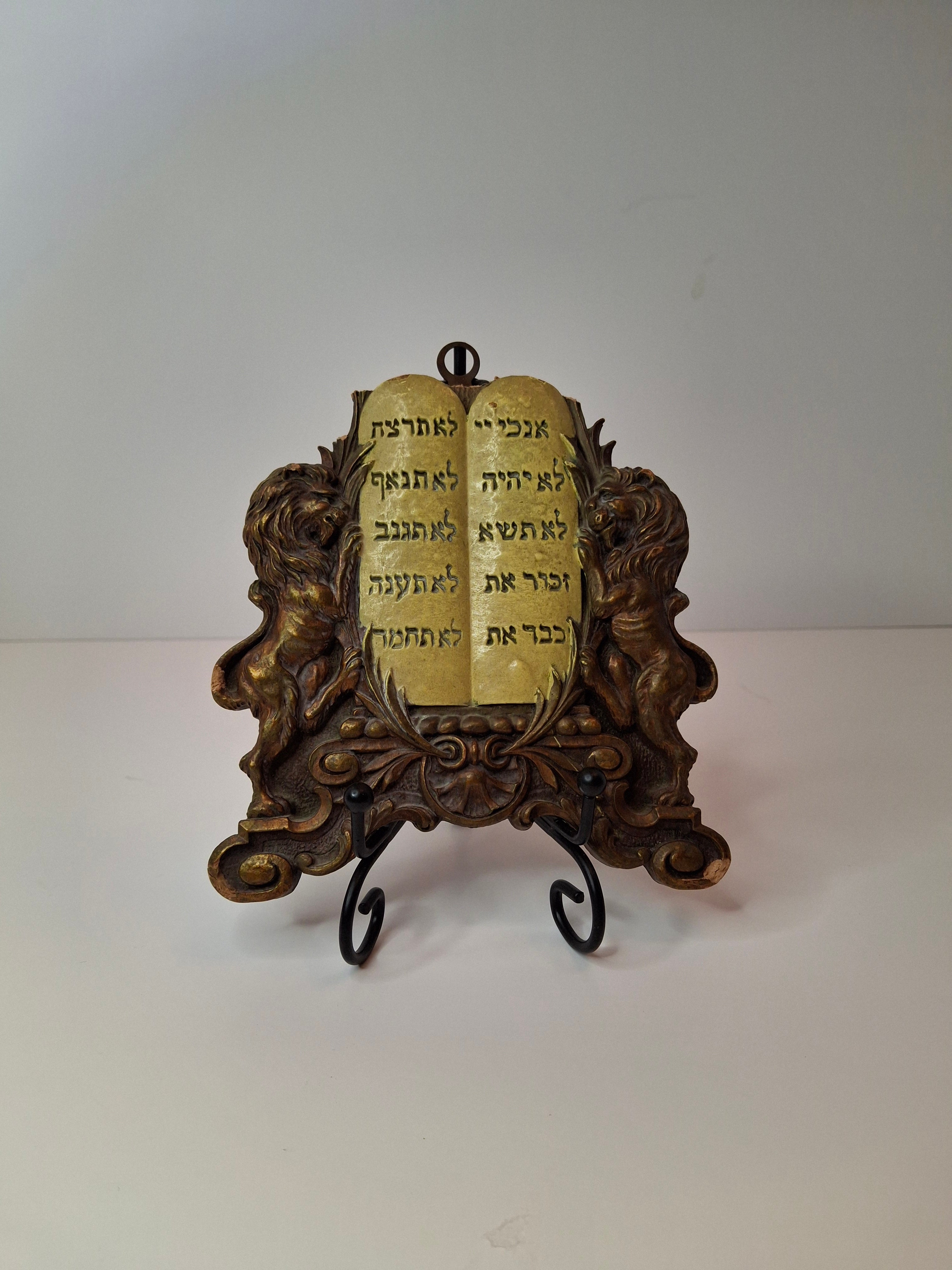 Vintage Syroco Wood Ten Commandments Wall Plaque Lions of Judah Judaica 5x5”