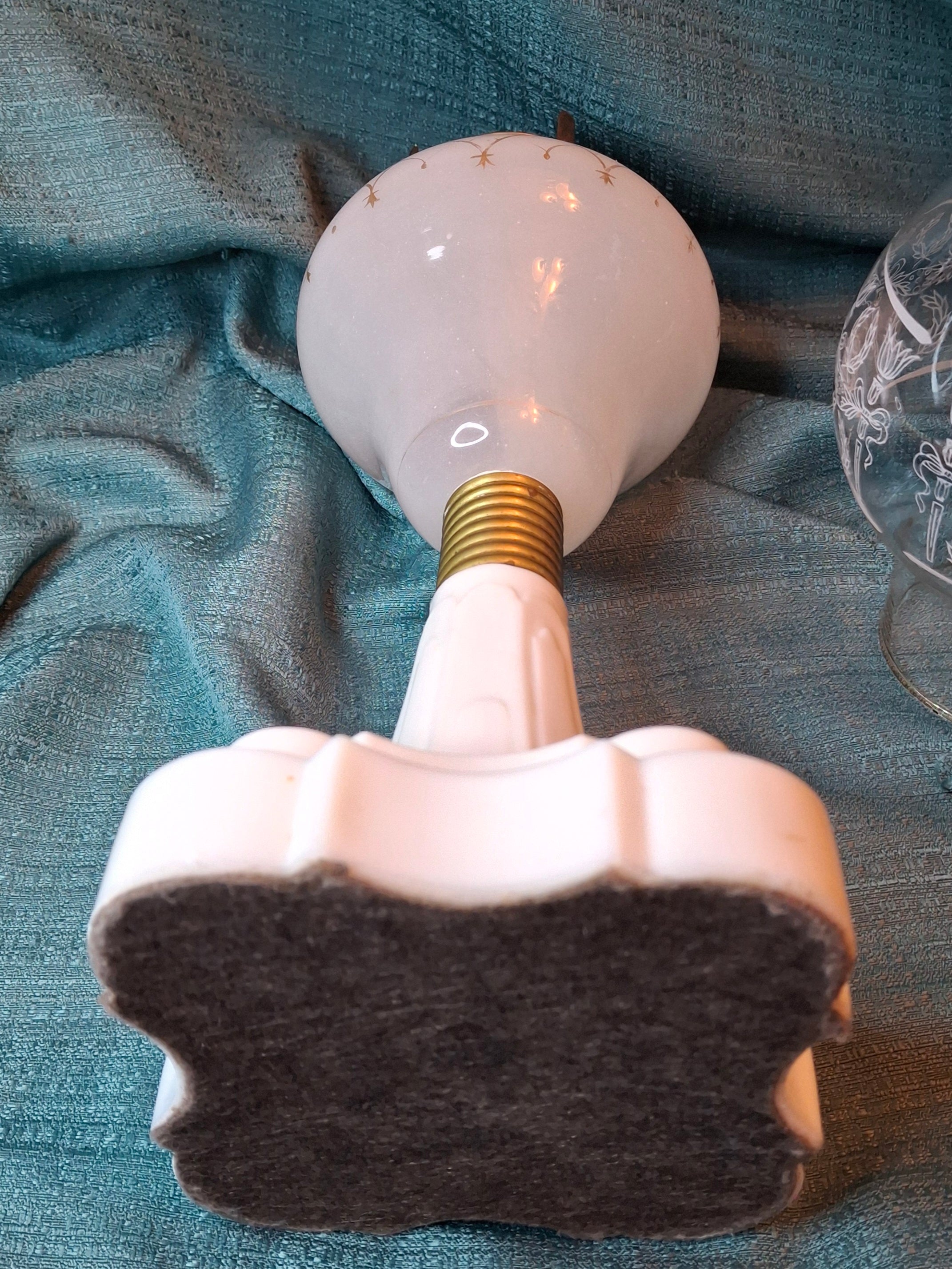 Rare Antique Milk Glass Oil Lamp Frosted Satin Font & Chimney Scovill No 2 12"