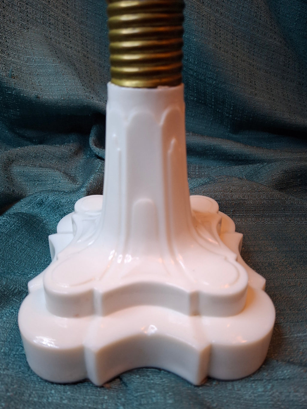 Rare Antique Milk Glass Oil Lamp Frosted Satin Font & Chimney Scovill No 2 12"