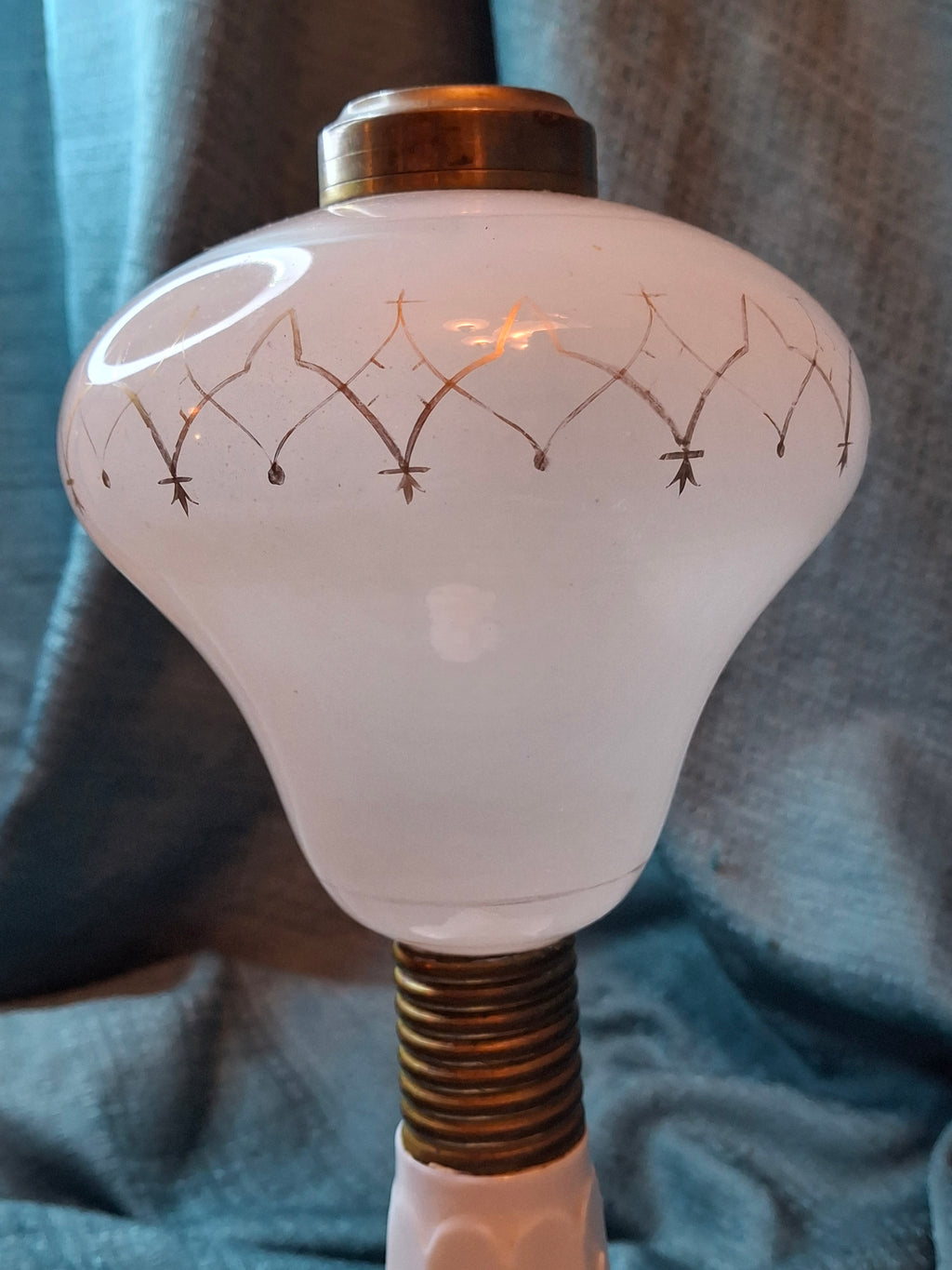 Rare Antique Milk Glass Oil Lamp Frosted Satin Font & Chimney Scovill No 2 12"