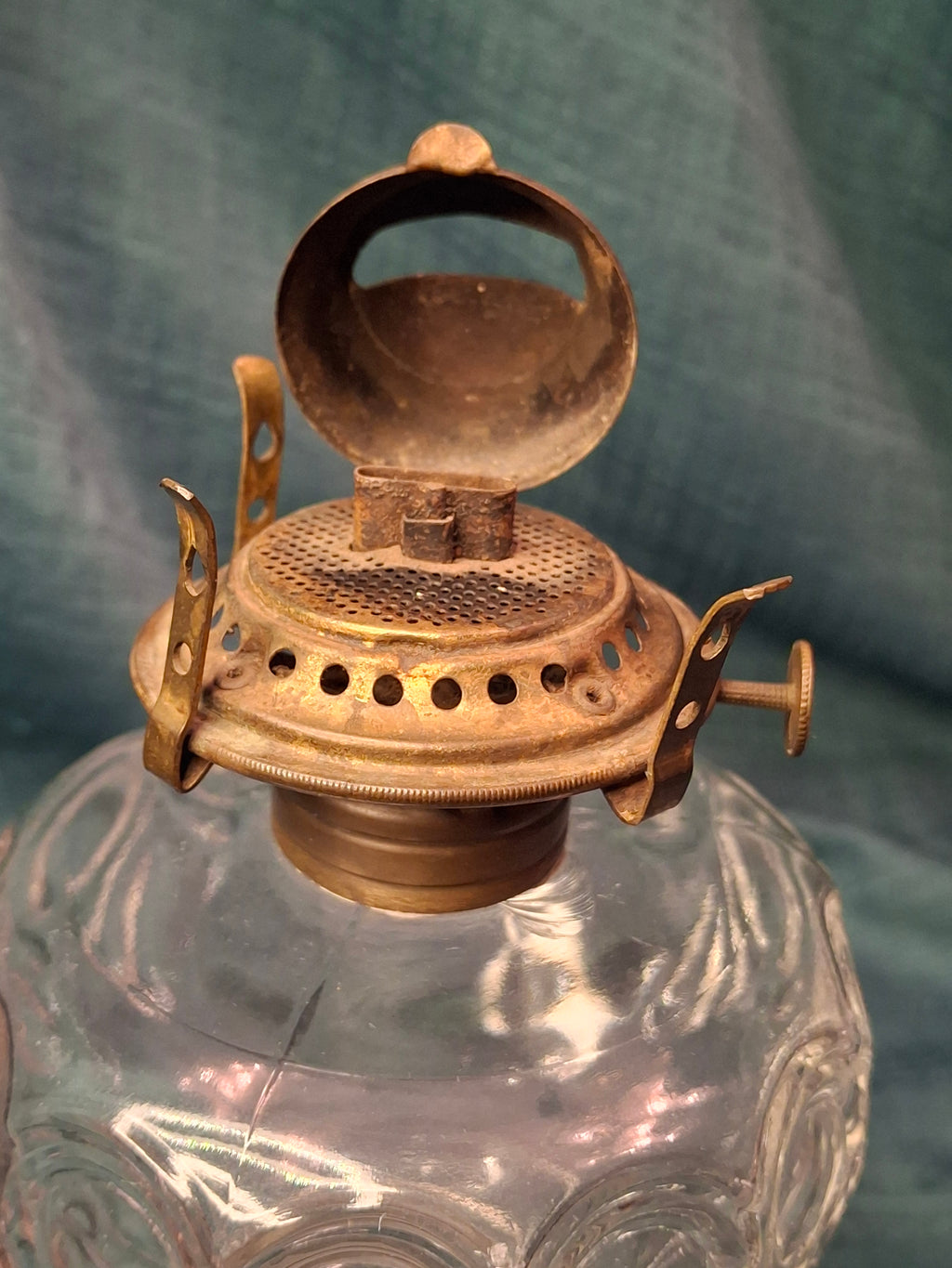 Antique Pair EAPG Bullseye and Fan Kerosene Oil Lamps Plume & Atwood E. Miller