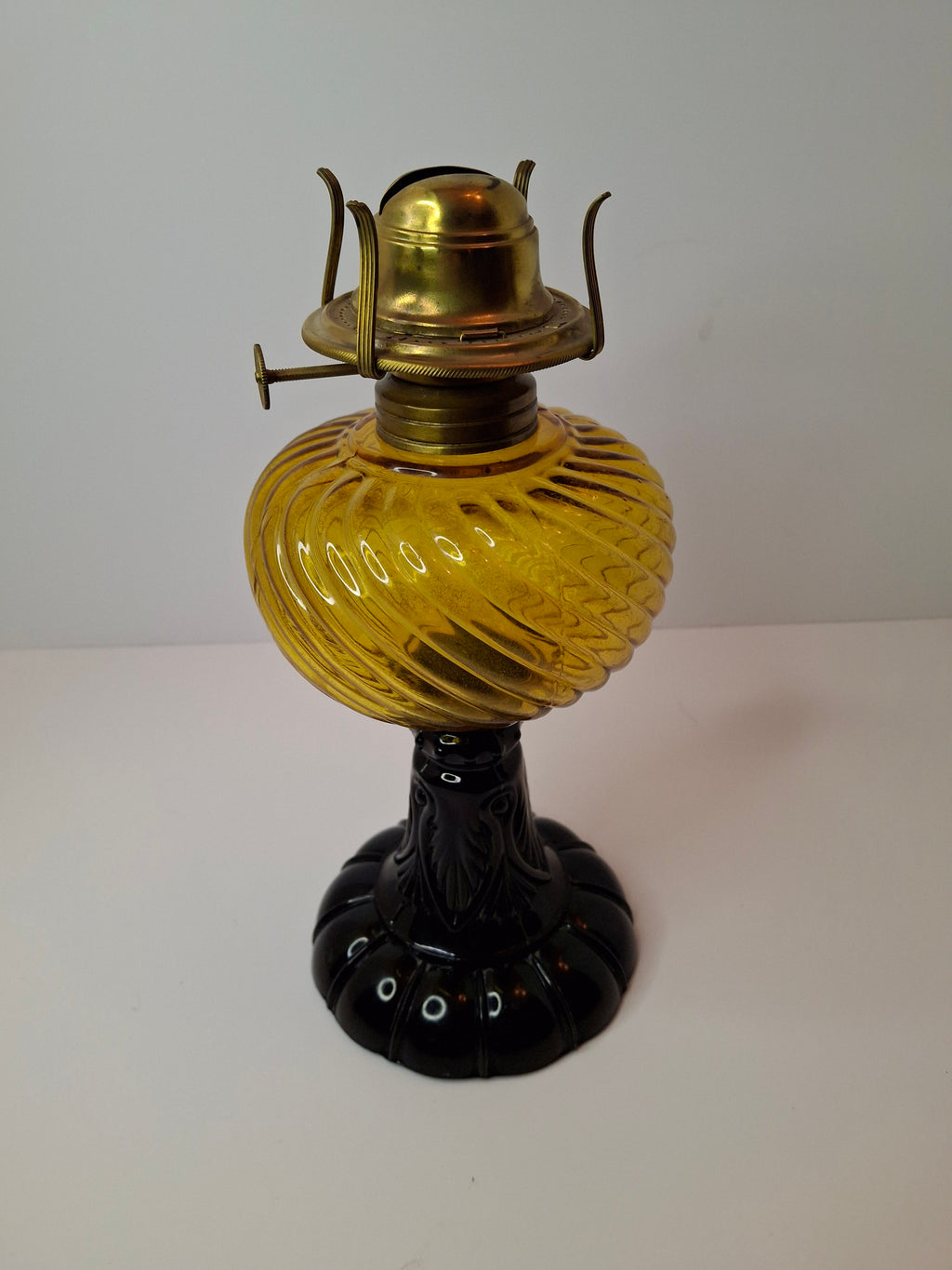 RARE Antique Amber Swirl Oil Lamp Black Amethyst Base Victorian Manhattan Brass