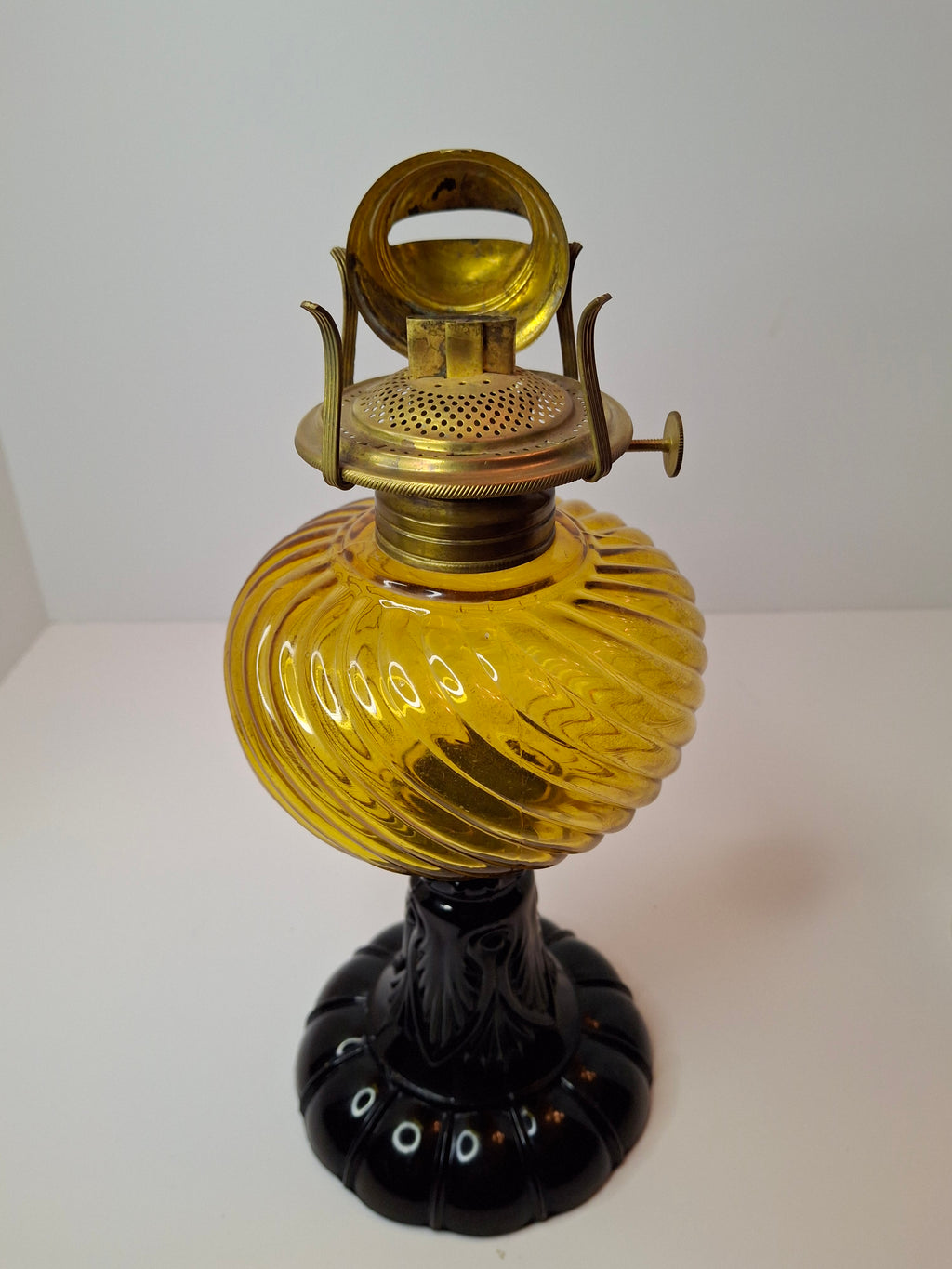 RARE Antique Amber Swirl Oil Lamp Black Amethyst Base Victorian Manhattan Brass