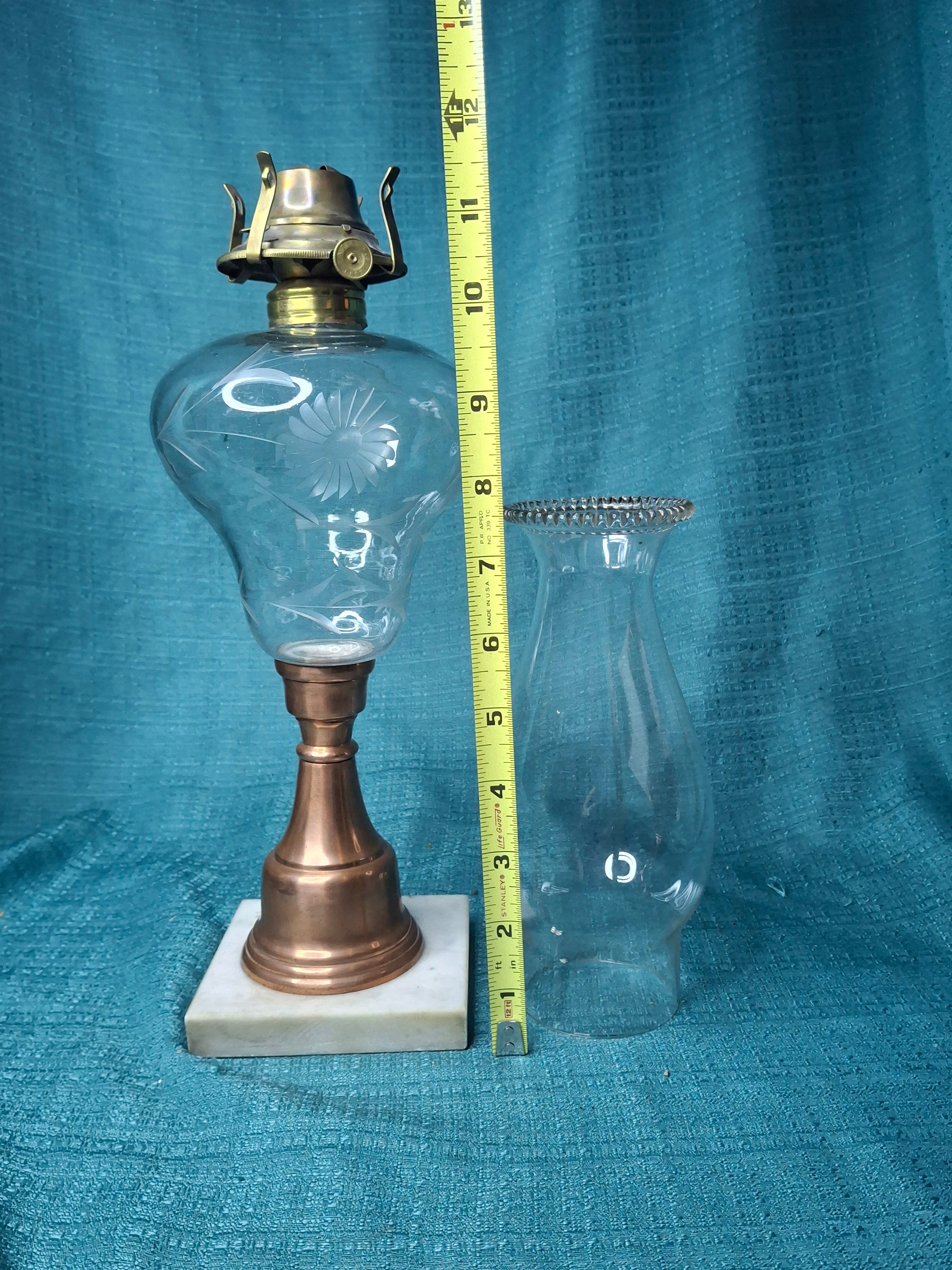 Antique Composite Oil Lamp Etched Daisy & Fern Font Marble Base - UV 365nm Glow