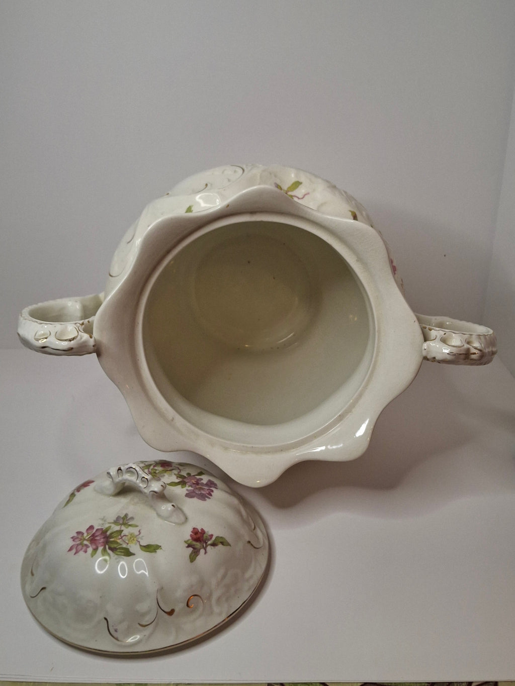 Antique Johnson Bros England Slop Jar Chamber Pot & Lid Victorian Floral Gold 12.5"