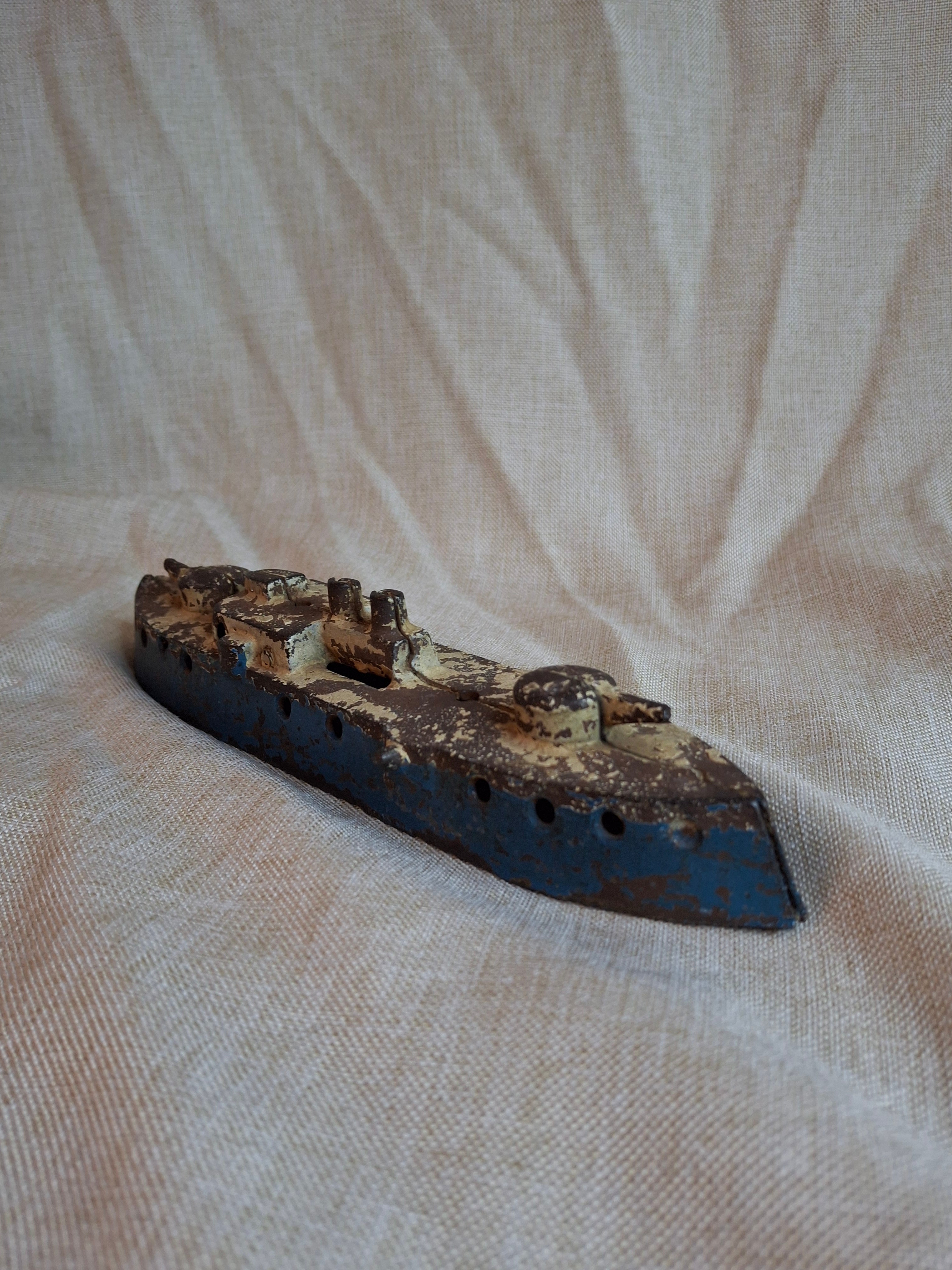 Antique 1915 Kenton Cast Iron Battleship Still Bank - Large 8.5" Model