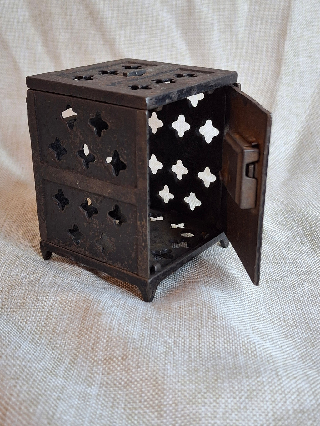 Antique IXL Cast Iron Still Bank Safe J & E Stevens 1880s Lattice Work Patina