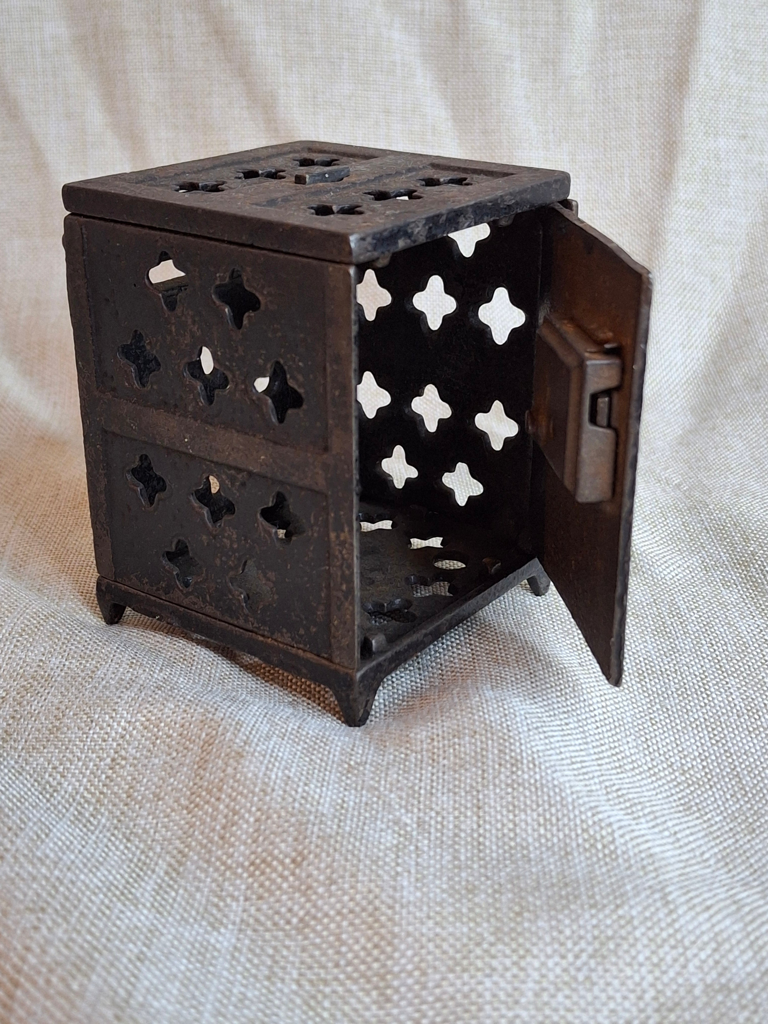 Antique IXL Cast Iron Still Bank Safe J & E Stevens 1880s Lattice Work Patina