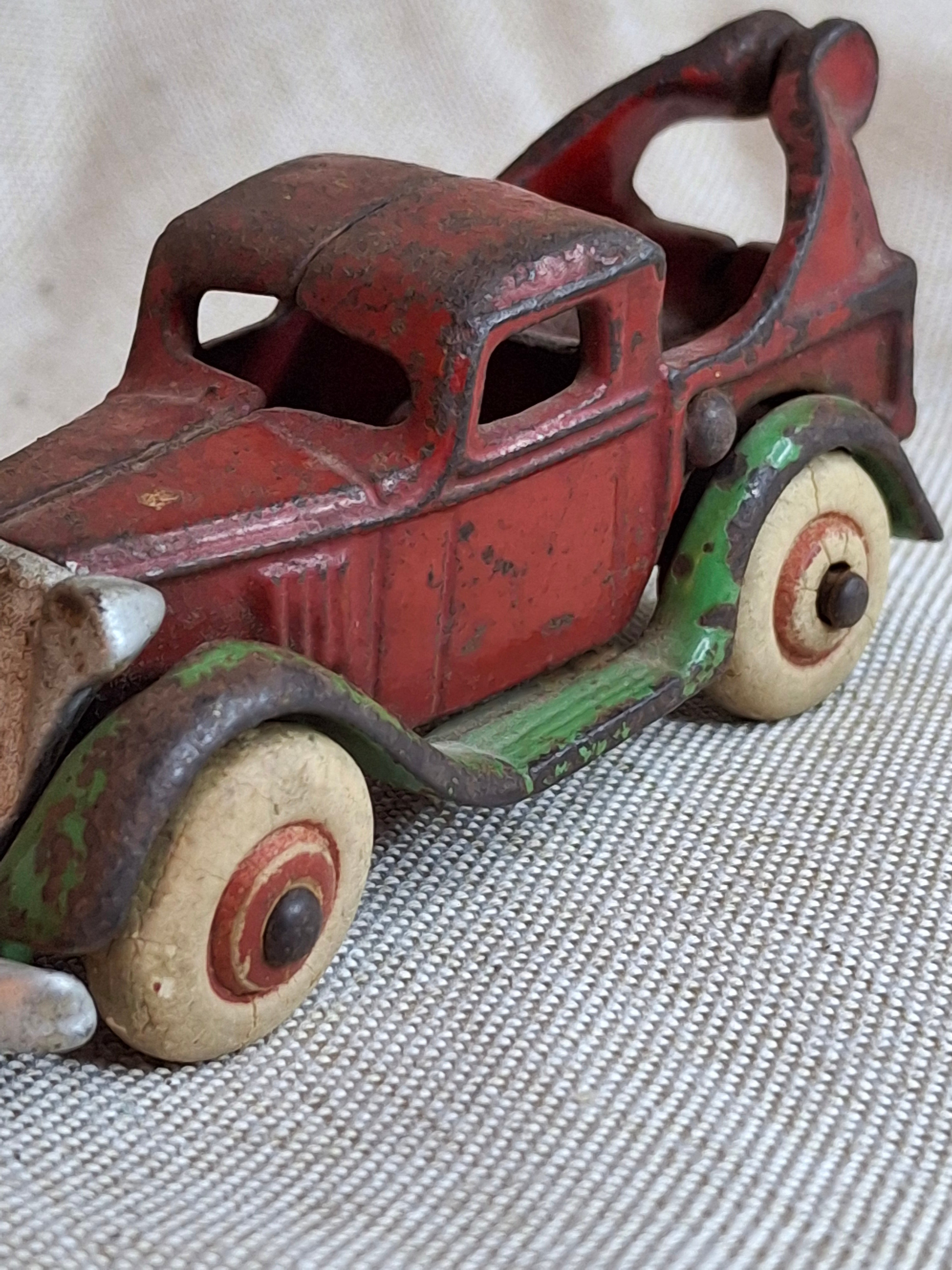 Antique Arcade Cast Iron Tow Truck Wrecker No. 263 Original Paint 1930s USA