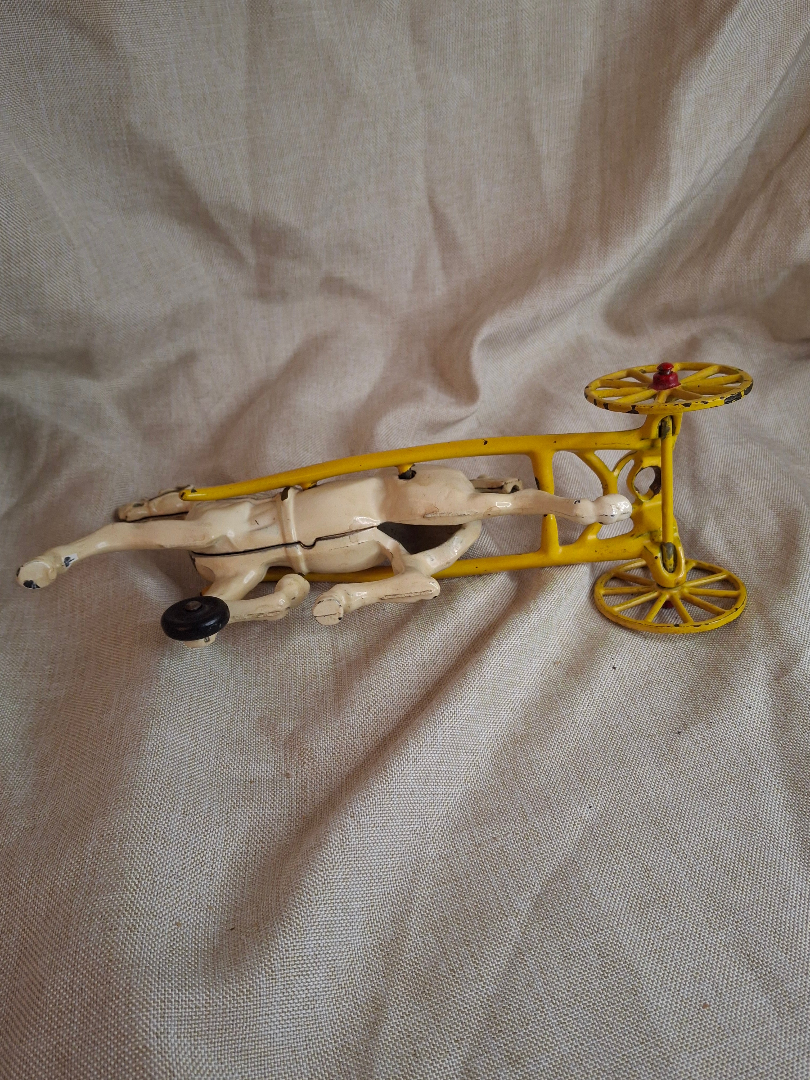 Antique Cast Iron Kenton Cabriolet Hansom Cab Carriage Toy - Original Figures