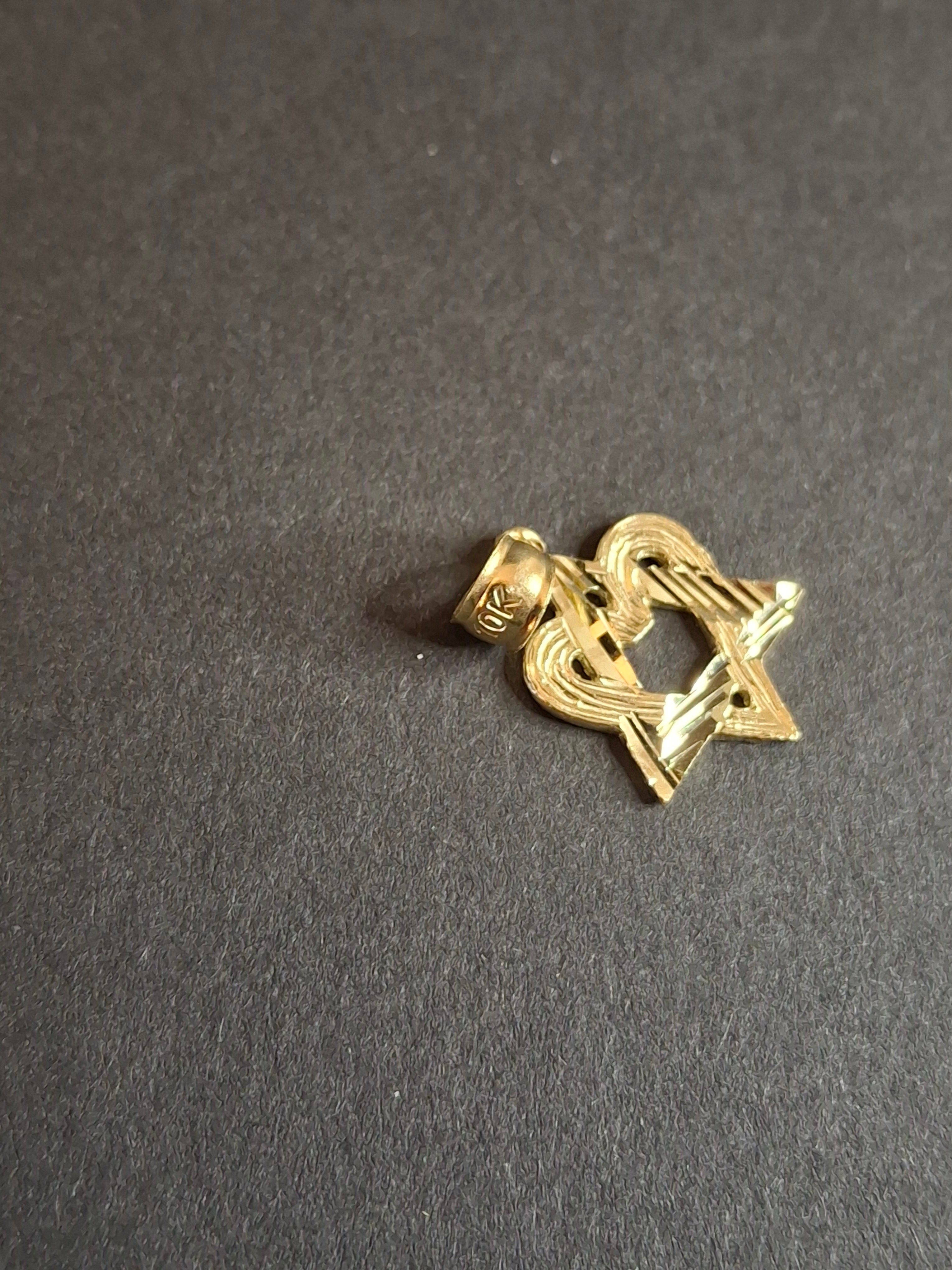 10K Yellow Gold Star of David Heart Pendant Diamond-Cut Vintage Judaica 1.2g