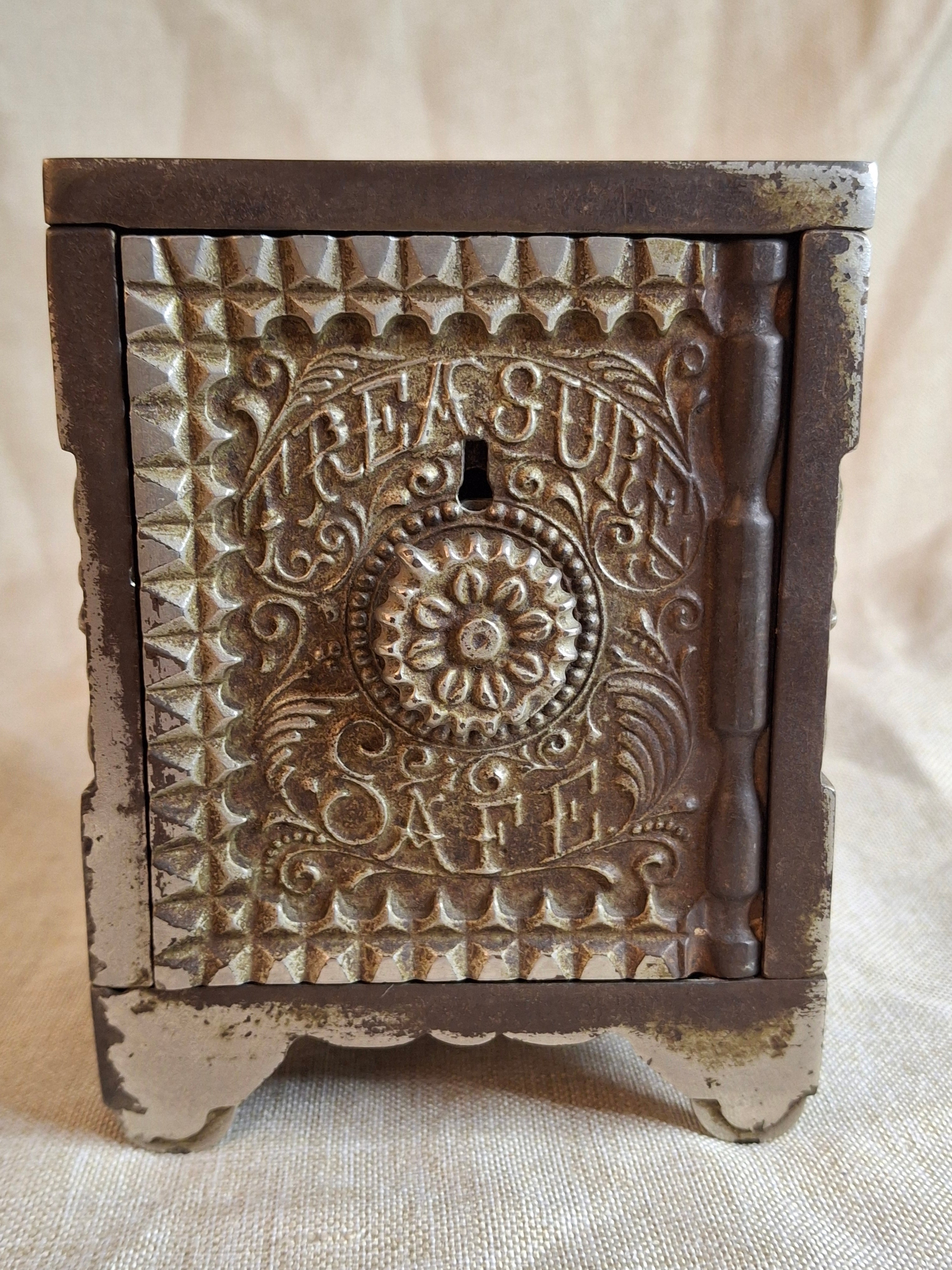 Lrg Antique J.E. STEVENS Cast Iron TREASURE SAFE Bank No. 45 Patd 1897 Cromwell CT
