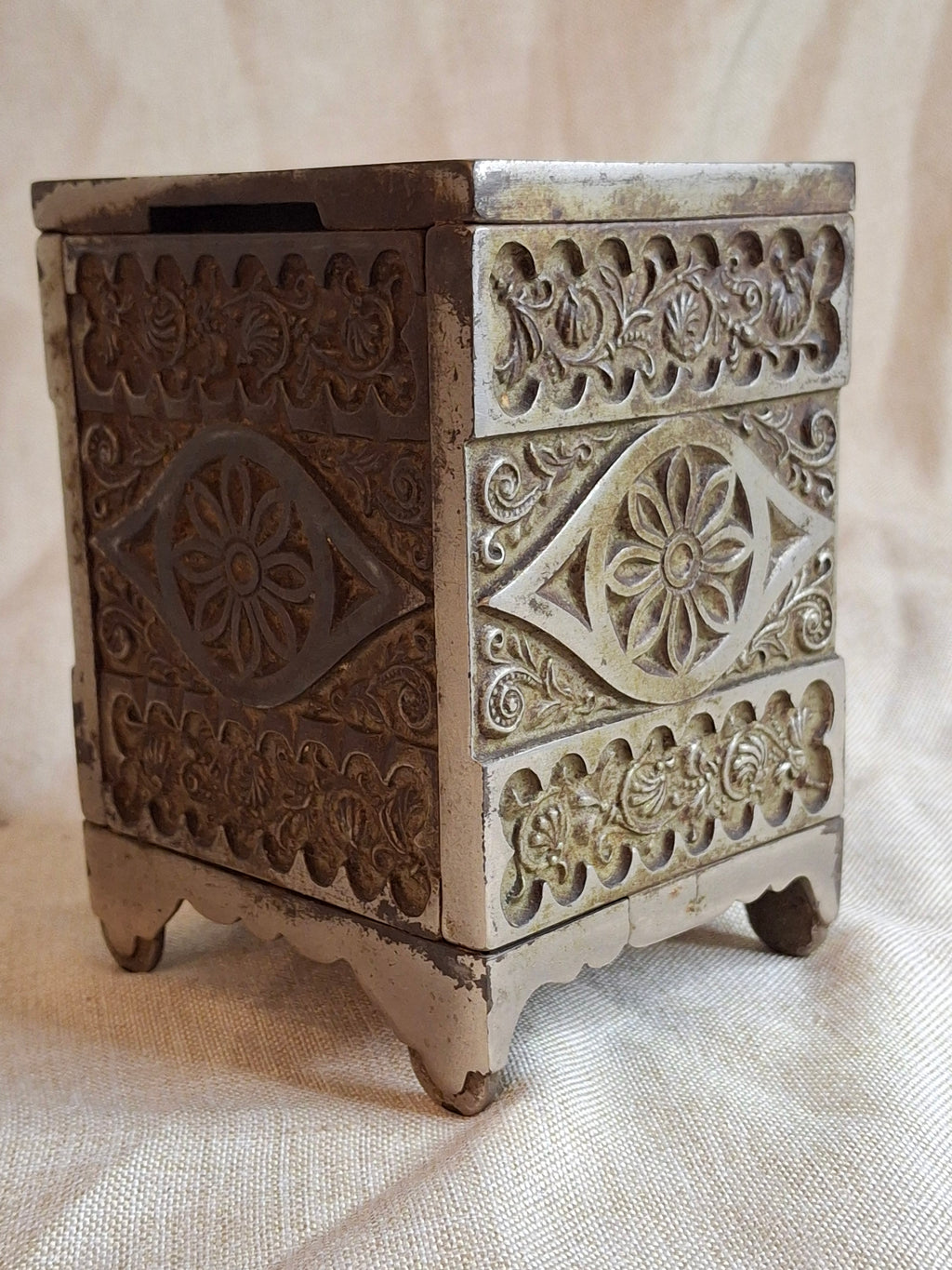 Lrg Antique J.E. STEVENS Cast Iron TREASURE SAFE Bank No. 45 Patd 1897 Cromwell CT