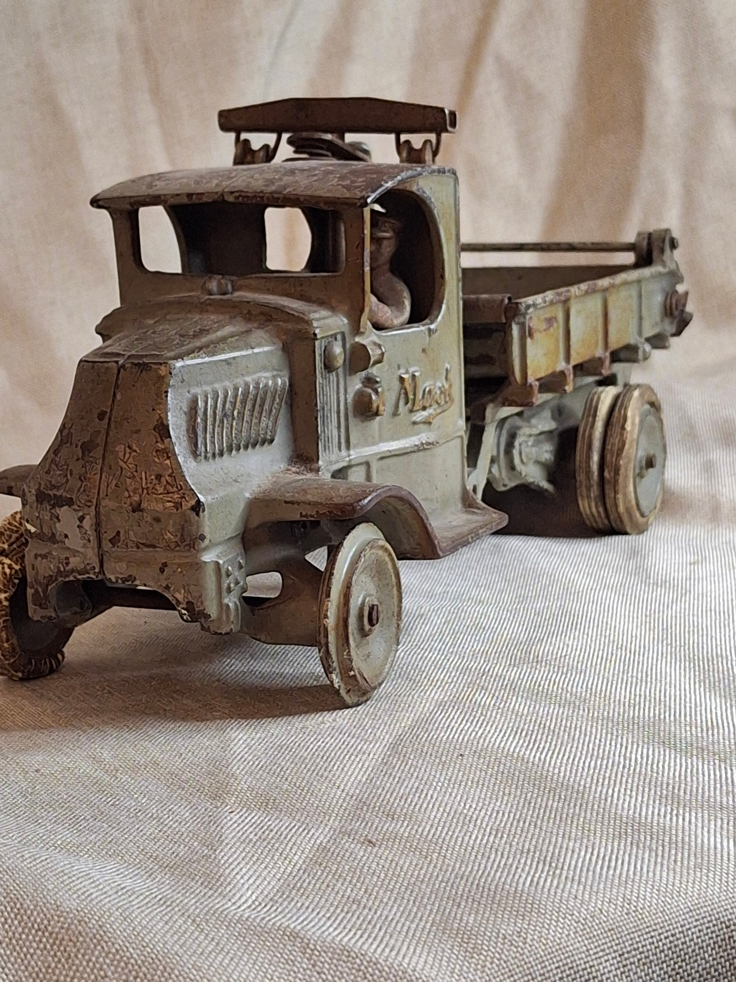 Antique ARCADE Cast Iron MACK AC Dump Truck Large 11.5" Original Paint & Driver c. 1925
