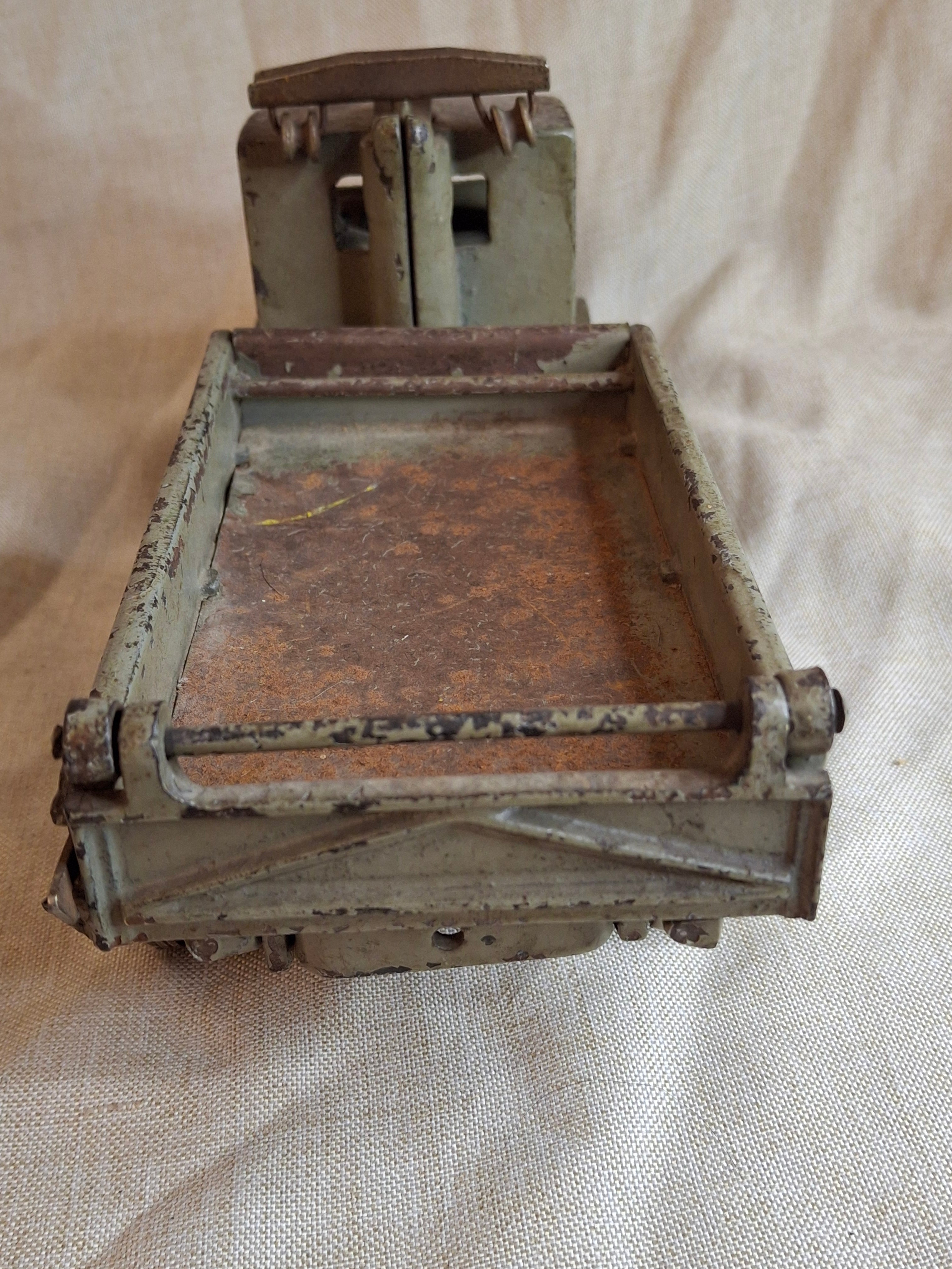 Antique ARCADE Cast Iron MACK AC Dump Truck Large 11.5" Original Paint & Driver c. 1925