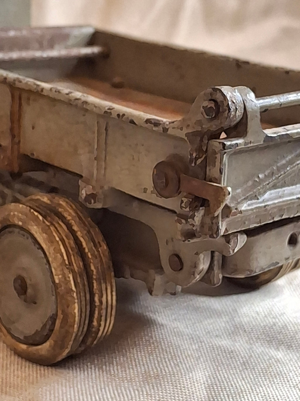 Antique ARCADE Cast Iron MACK AC Dump Truck Large 11.5" Original Paint & Driver c. 1925