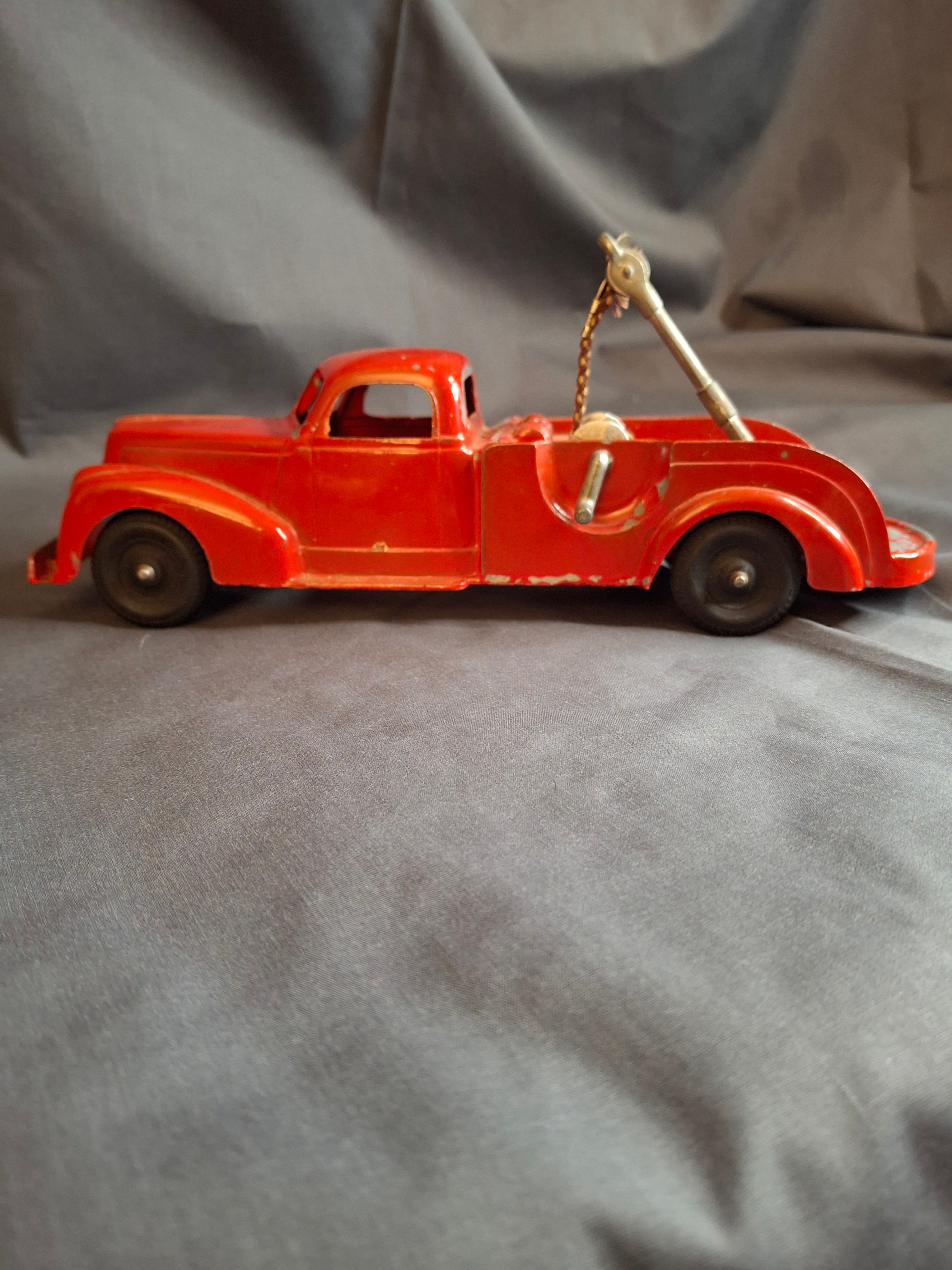 Vintage Hubley Kiddie Toy #474 Tow Truck Wrecker + Original Box | Working Winch | 1940s Die-Cast