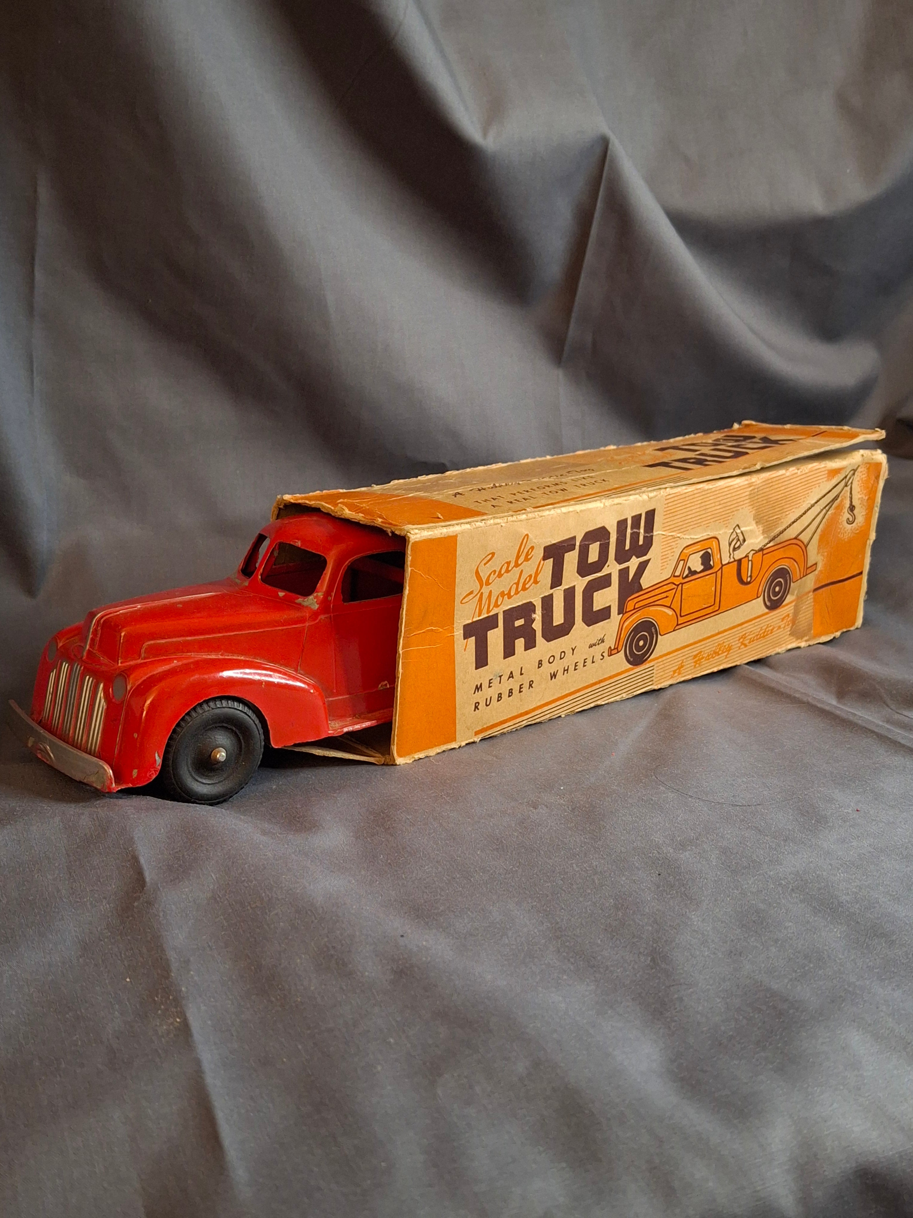 Vintage Hubley Kiddie Toy #474 Tow Truck Wrecker + Original Box | Working Winch | 1940s Die-Cast