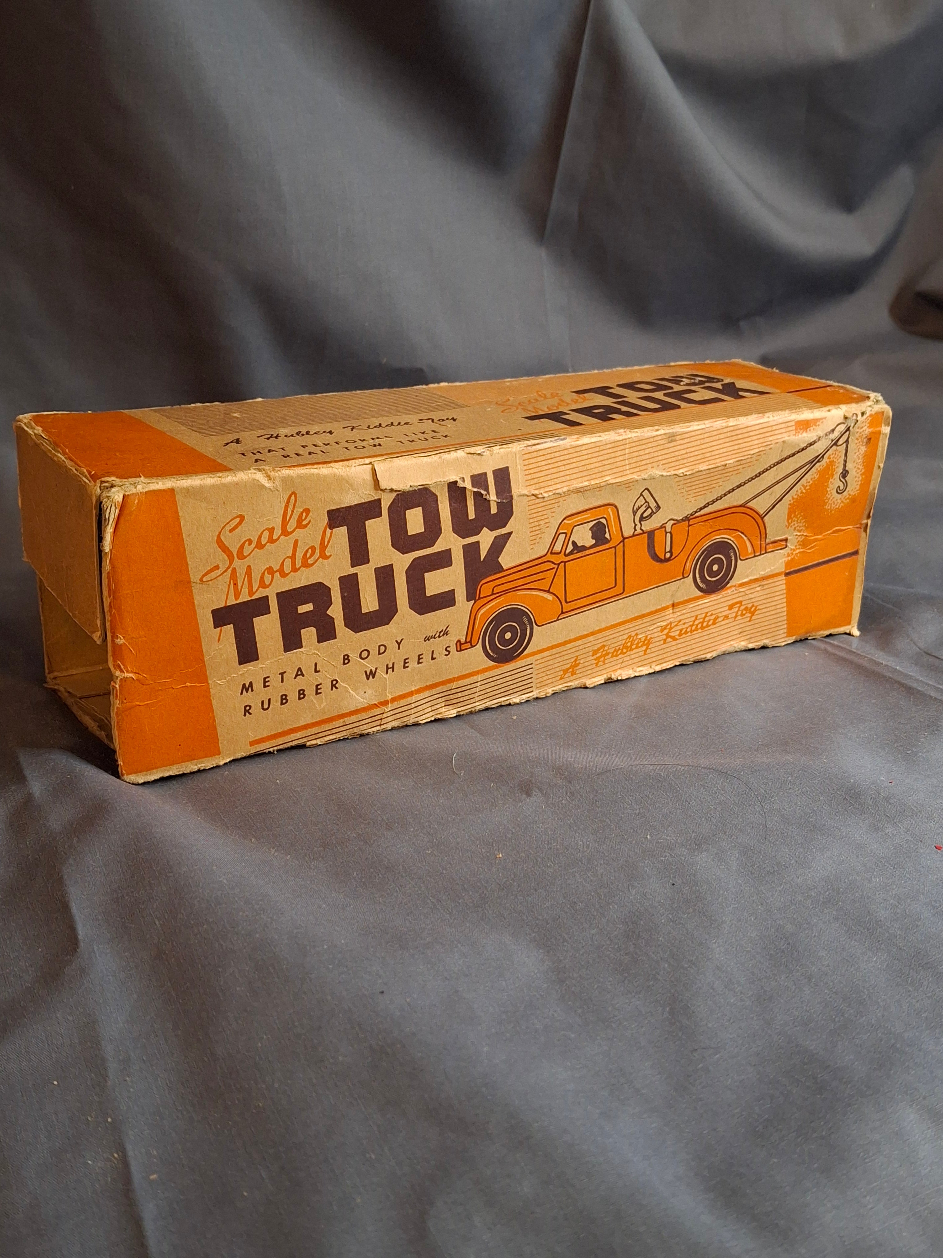 Vintage Hubley Kiddie Toy #474 Tow Truck Wrecker + Original Box | Working Winch | 1940s Die-Cast