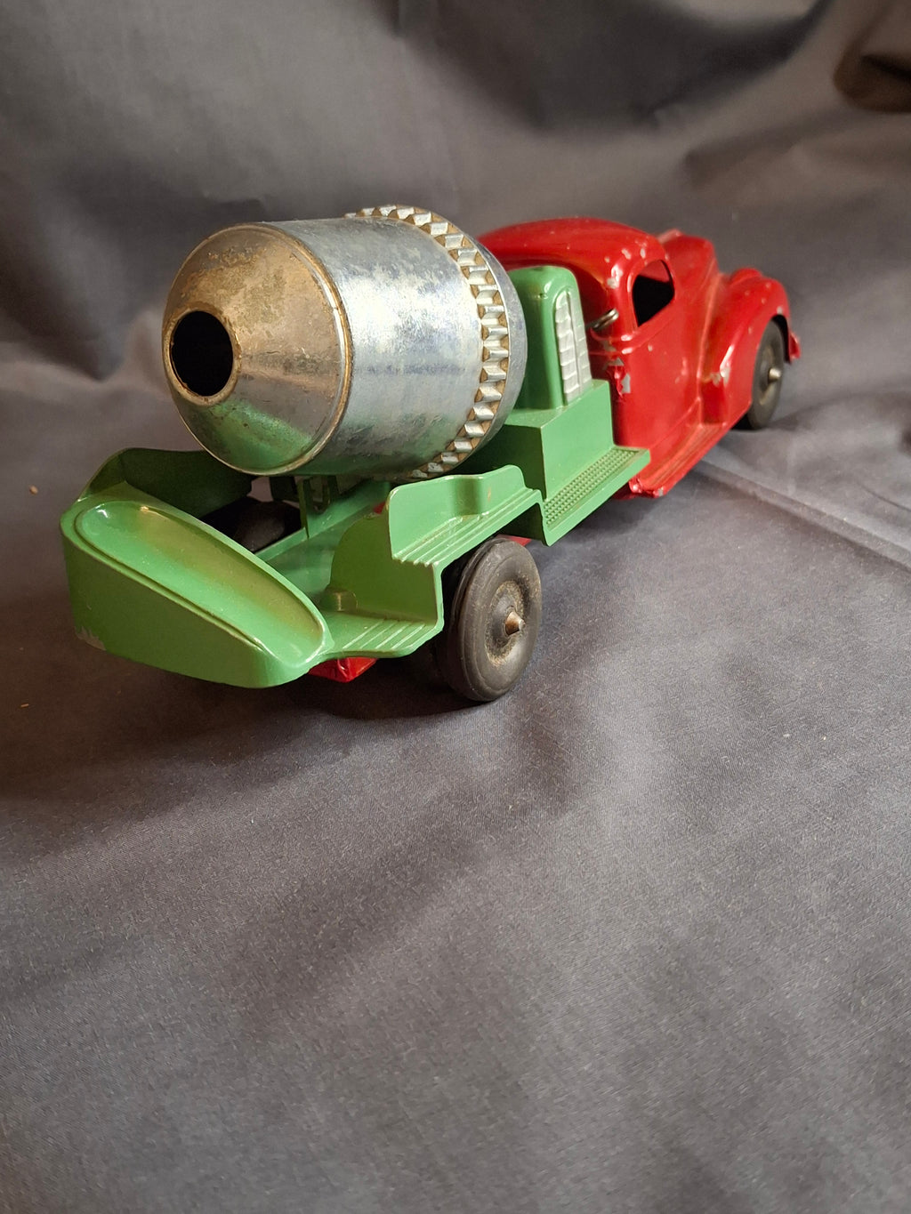 Vintage Hubley Kiddie Toy No. 470 Cement Mixing Truck with Original Box | 1940s Die-Cast Red & Green Mixer | Lancaster, PA USA