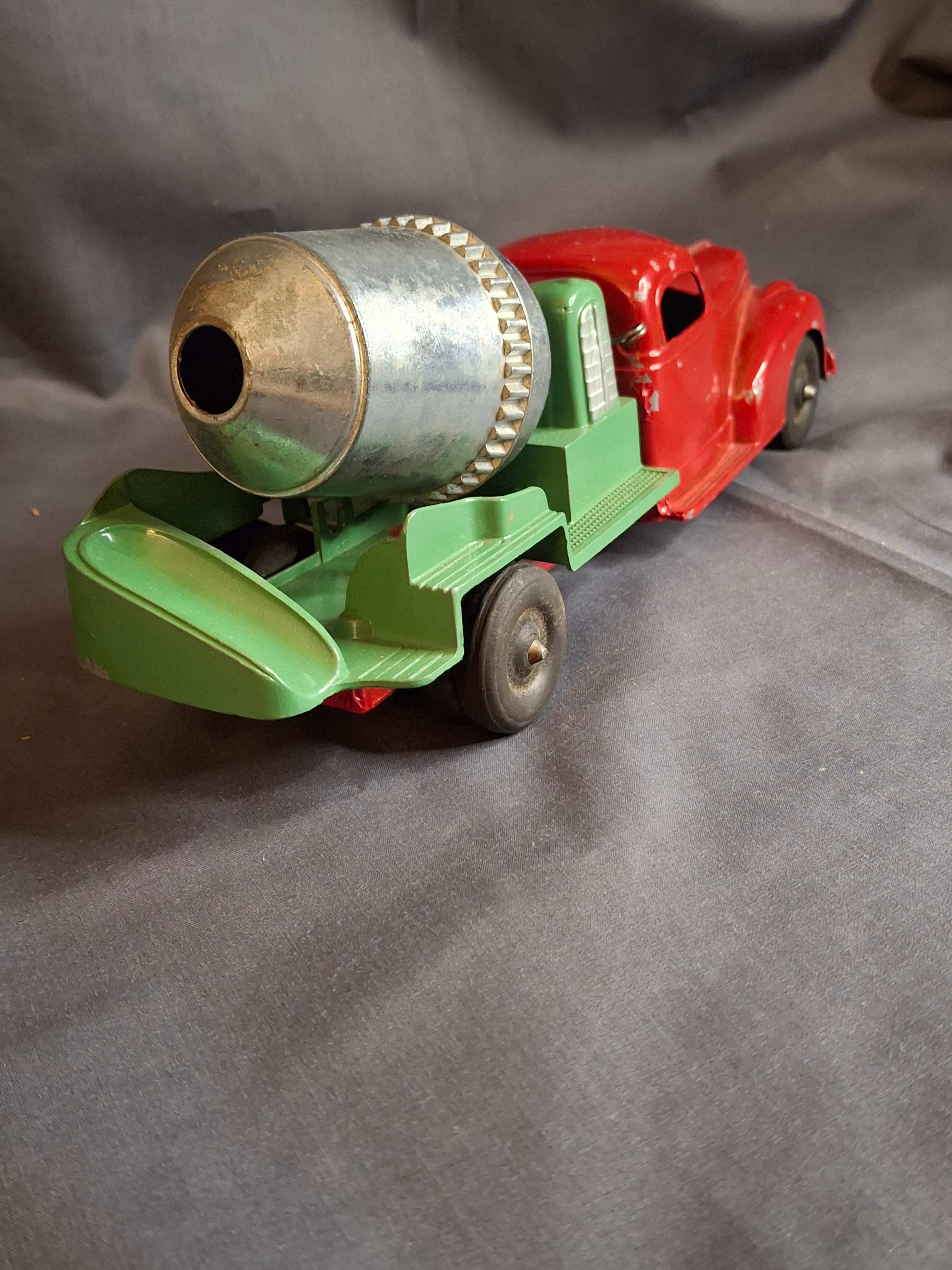 Vintage Hubley Kiddie Toy No. 470 Cement Mixing Truck with Original Box | 1940s Die-Cast Red & Green Mixer | Lancaster, PA USA