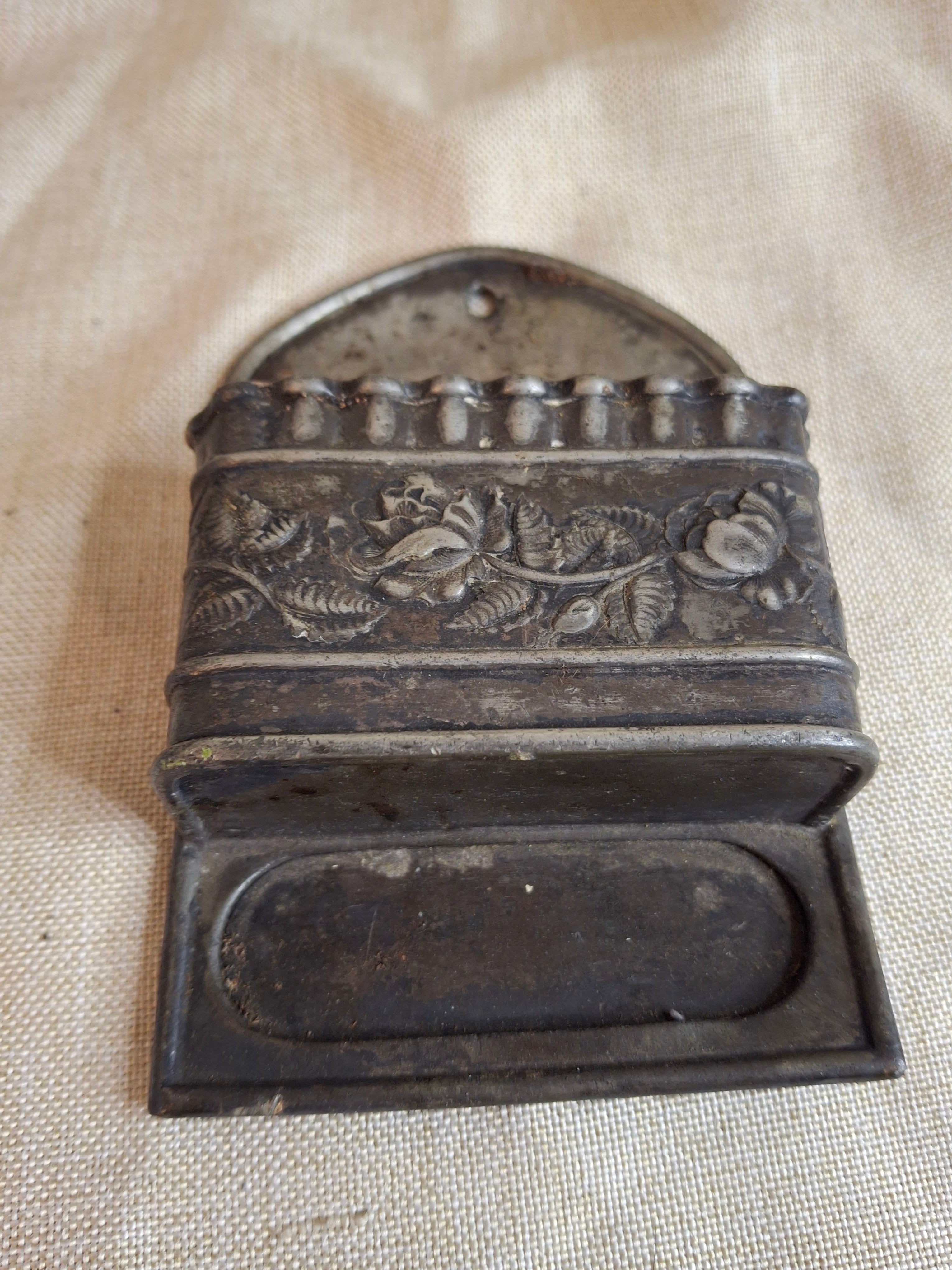 Antique Wilcox Silver Plate Co No. 2509 Wall Mount Match Safe Holder Victorian Repousse Roses Meriden Conn