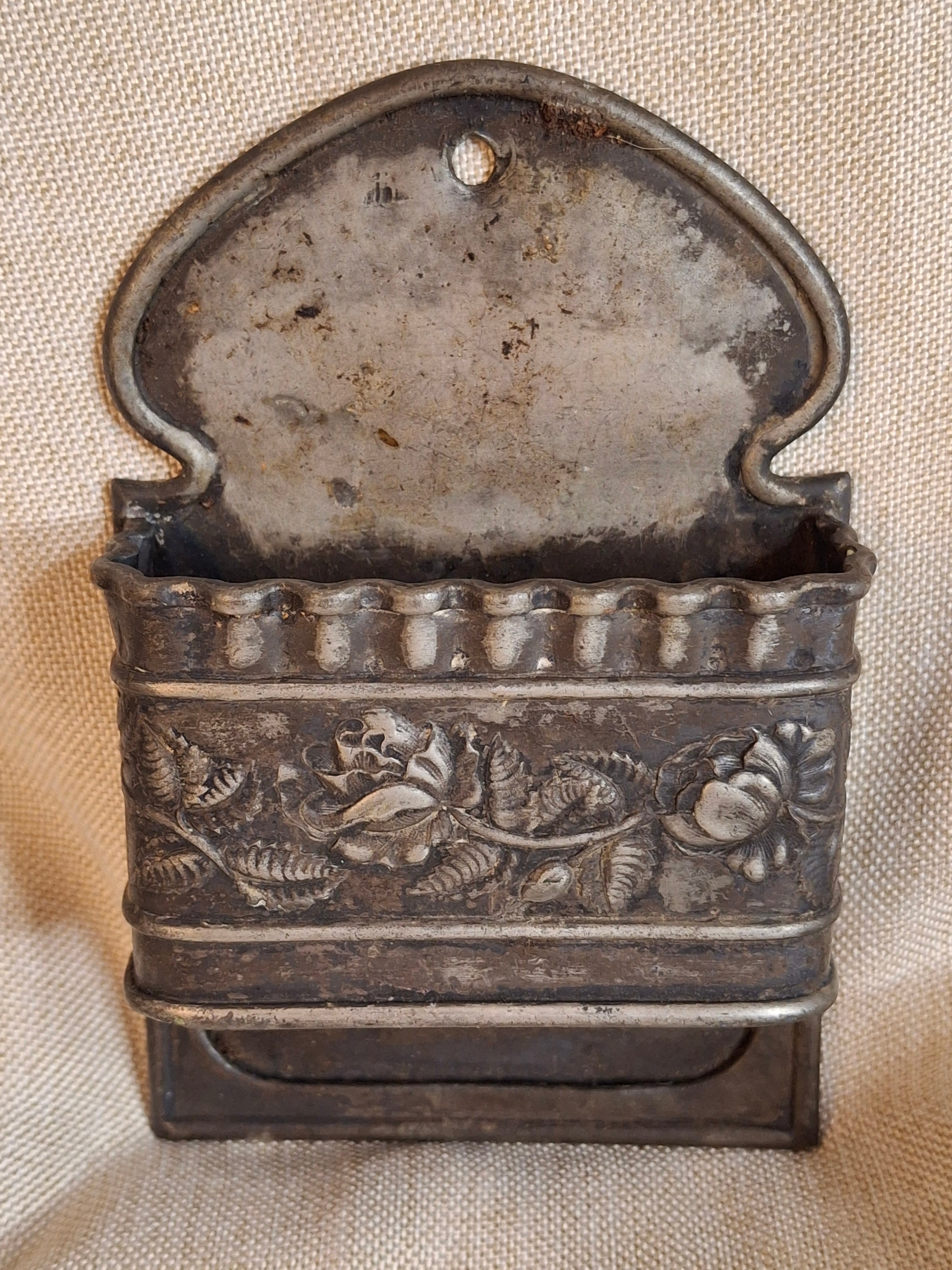 Antique Wilcox Silver Plate Co No. 2509 Wall Mount Match Safe Holder Victorian Repousse Roses Meriden Conn