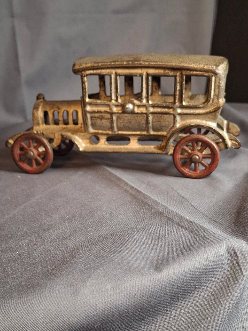 Antique 1920s Cast Iron Sedan Toy Car – Original Silver Paint – 6.5" Hubley / Kenton Era