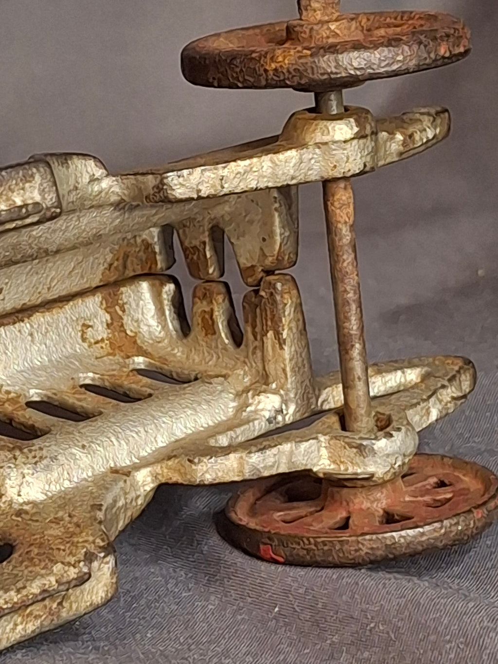 Antique 1920s Cast Iron Sedan Toy Car – Original Silver Paint – 6.5" Hubley / Kenton Era