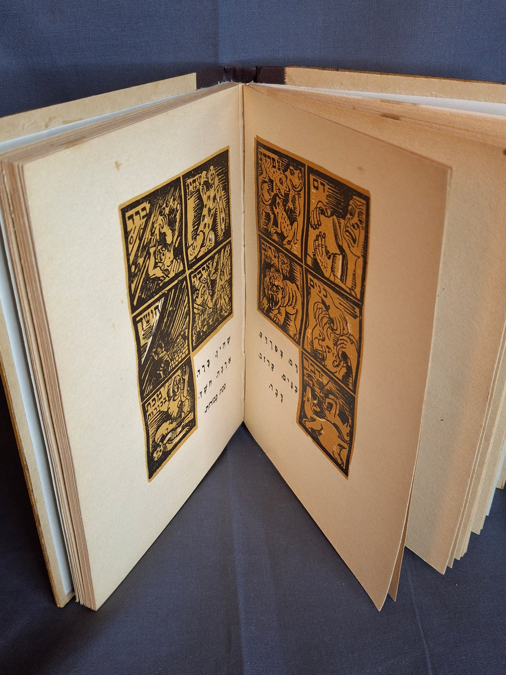 Antique Bezalel Olive Wood Passover Haggadah 1930 1st Edition Nahum Gutman Omanut Art