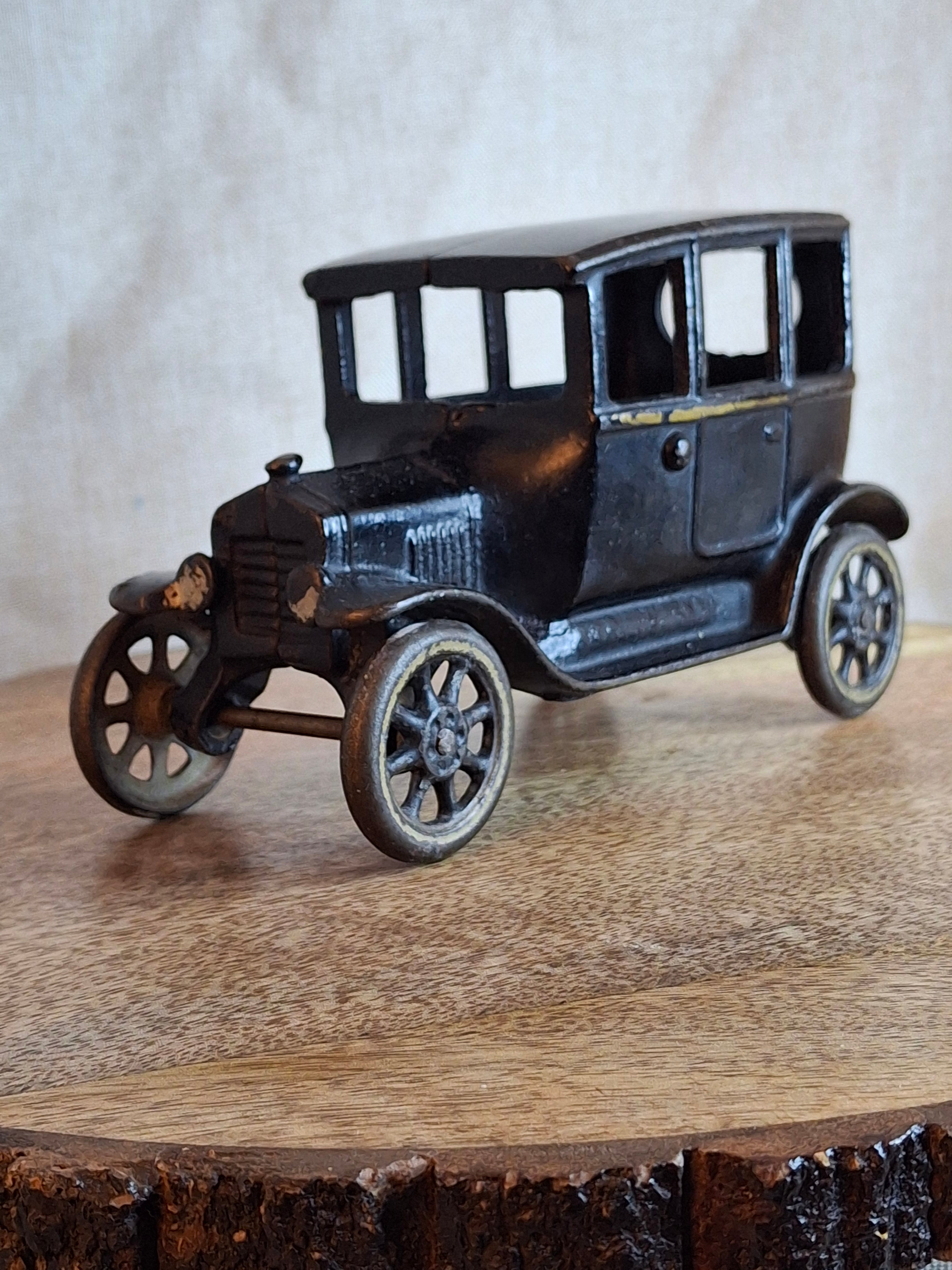 Antique Arcade Cast Iron Ford Model T Tudor Sedan Toy c. 1925 100% Original Paint Gold Striping White Wheels 5"