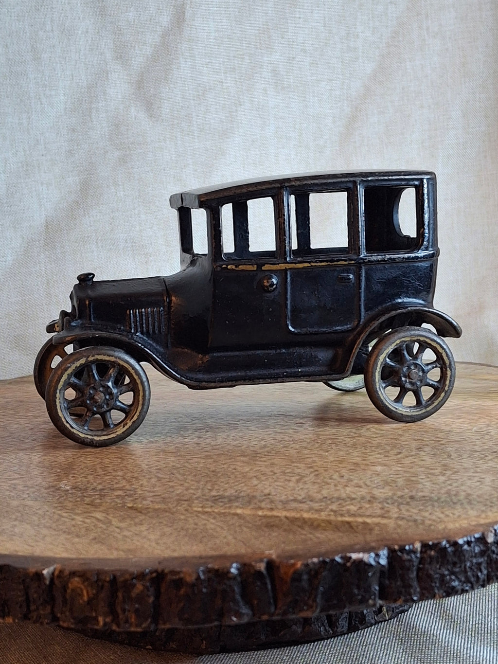 Antique Arcade Cast Iron Ford Model T Tudor Sedan Toy c. 1925 100% Original Paint Gold Striping White Wheels 5"
