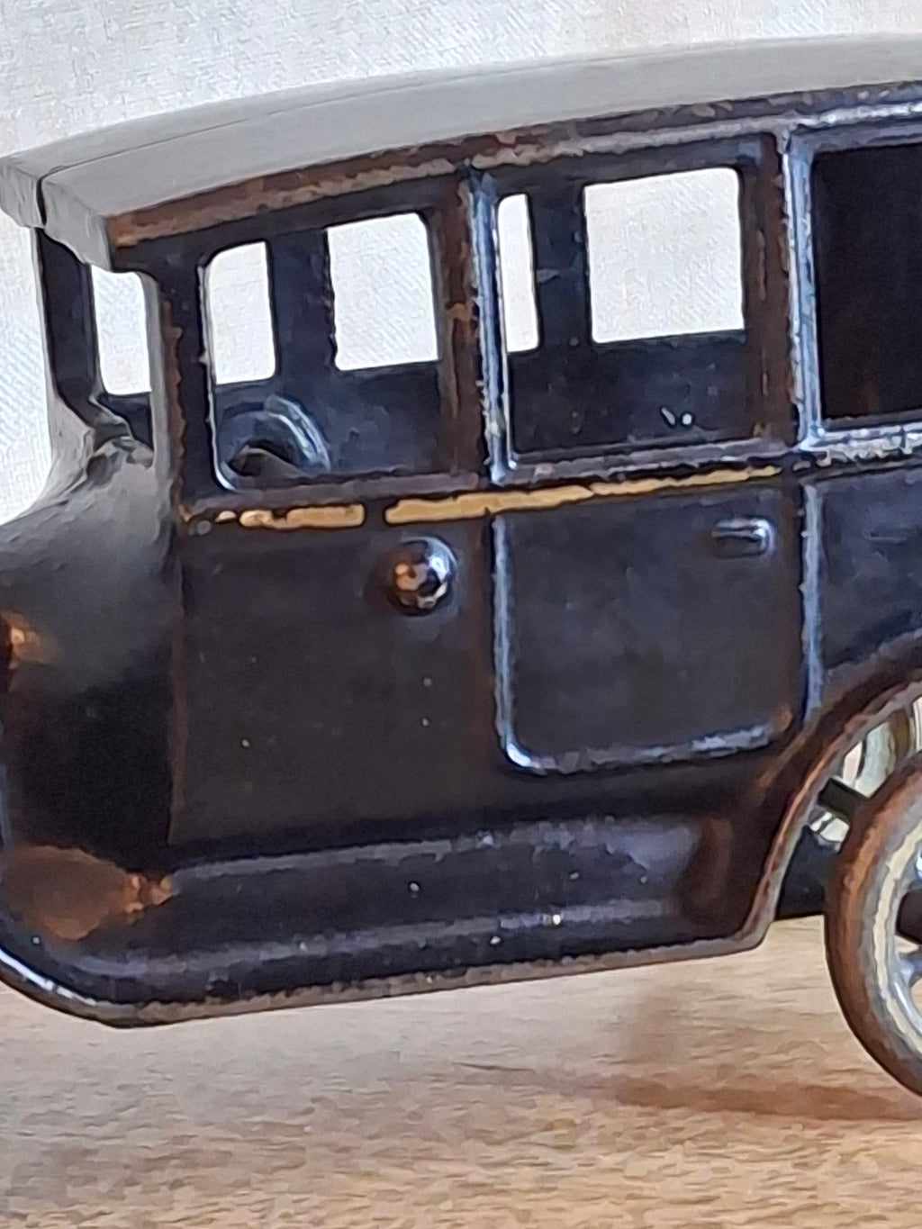 Antique Arcade Cast Iron Ford Model T Tudor Sedan Toy c. 1925 100% Original Paint Gold Striping White Wheels 5"