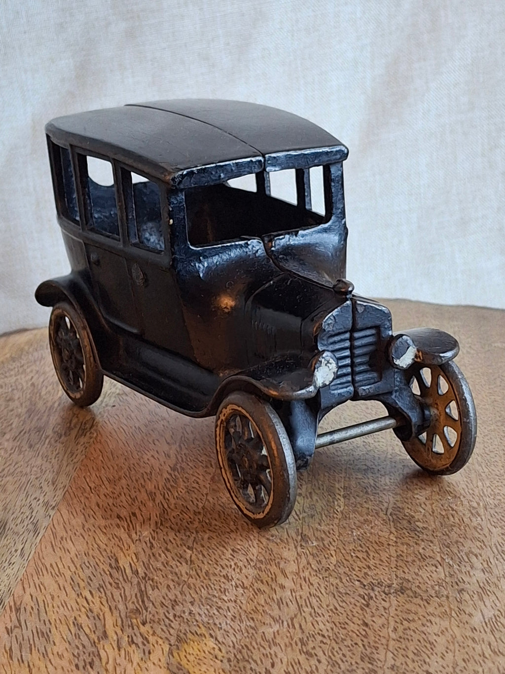 Antique Arcade Cast Iron Ford Model T Tudor Sedan Toy c. 1925 100% Original Paint Gold Striping White Wheels 5"
