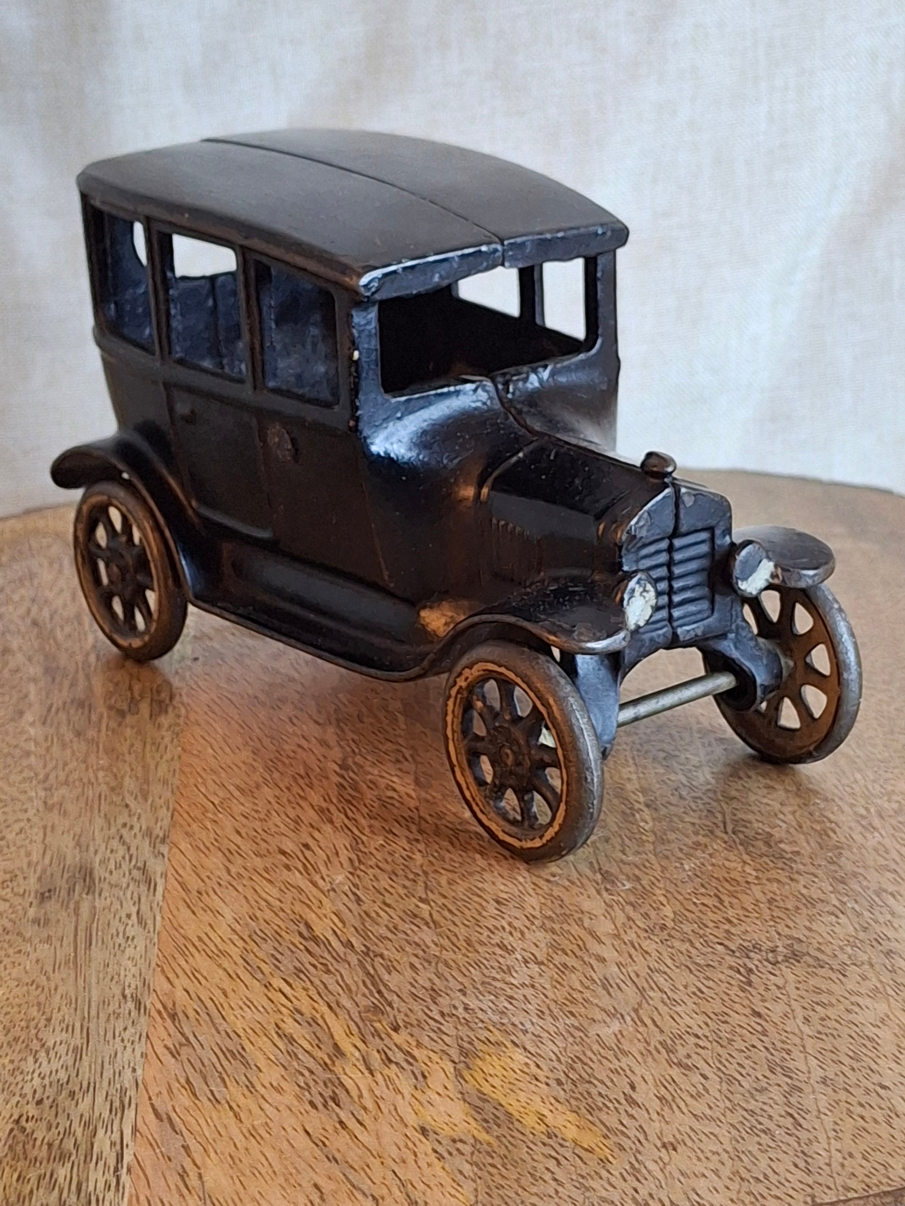 Antique Arcade Cast Iron Ford Model T Tudor Sedan Toy c. 1925 100% Original Paint Gold Striping White Wheels 5"