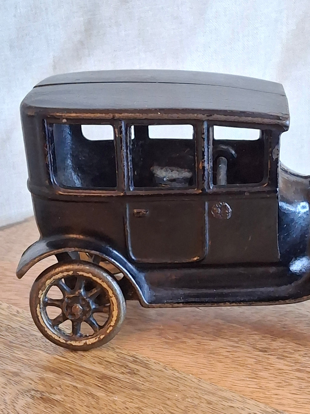 Antique Arcade Cast Iron Ford Model T Tudor Sedan Toy c. 1925 100% Original Paint Gold Striping White Wheels 5"
