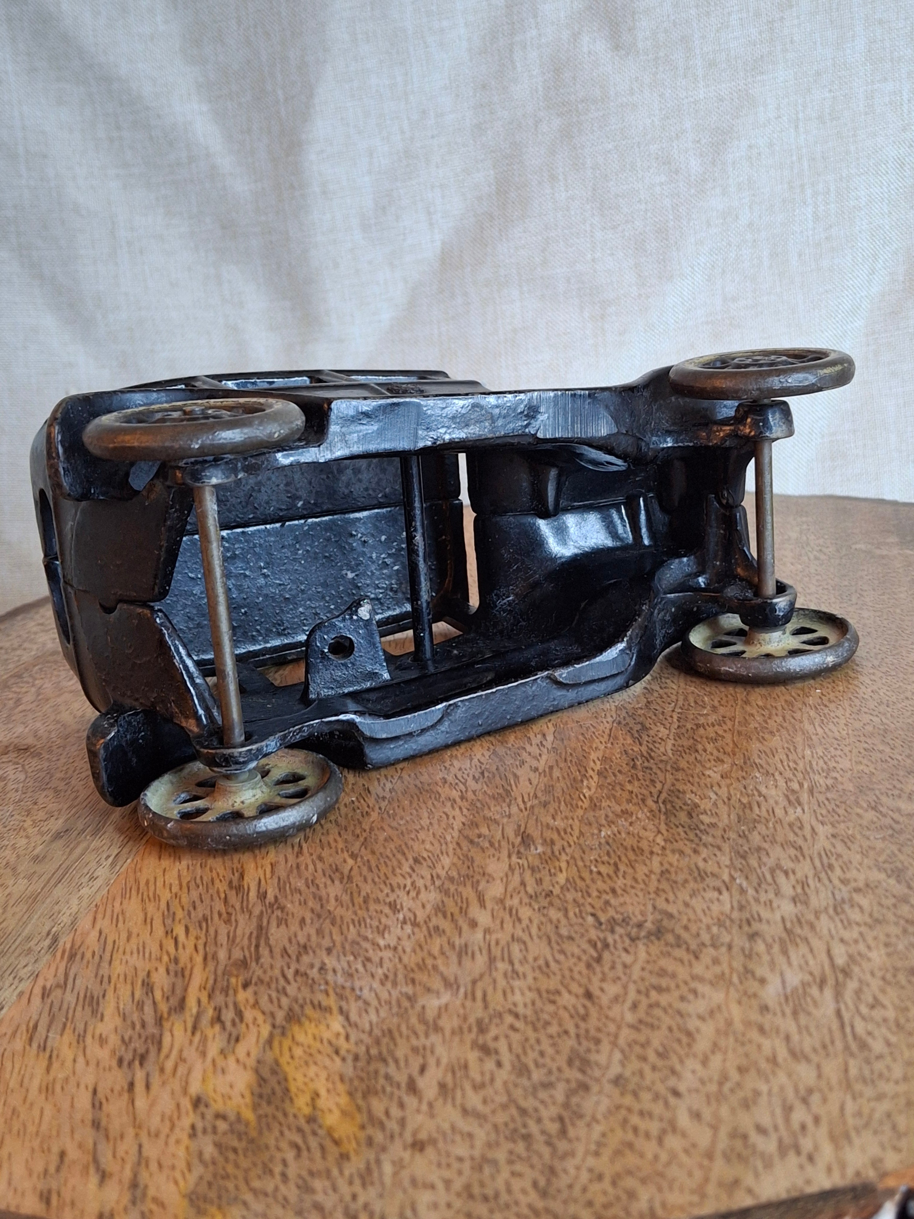 Antique Arcade Cast Iron Ford Model T Tudor Sedan Toy c. 1925 100% Original Paint Gold Striping White Wheels 5"
