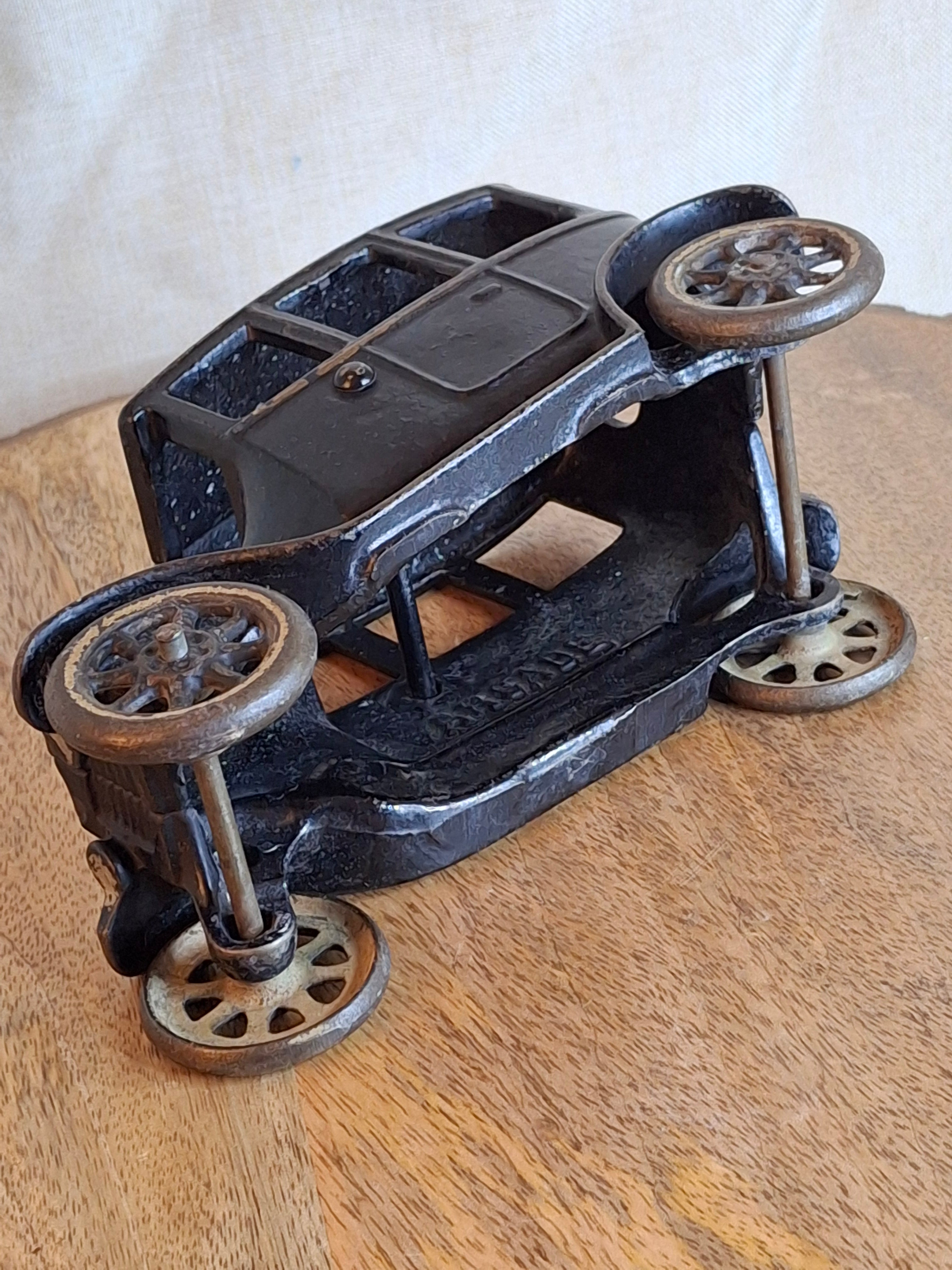 Antique Arcade Cast Iron Ford Model T Tudor Sedan Toy c. 1925 100% Original Paint Gold Striping White Wheels 5"