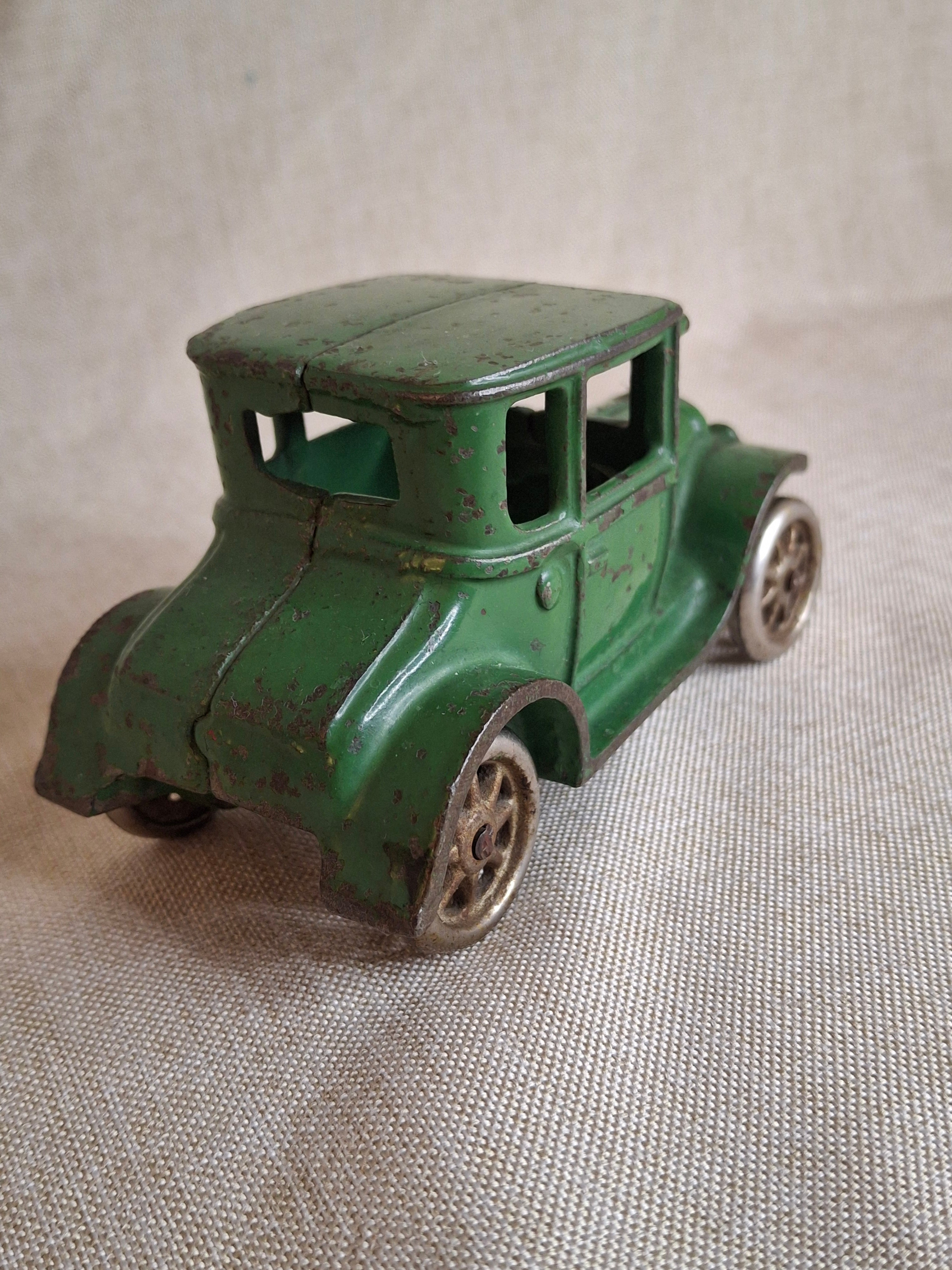Antique Arcade Cast Iron Ford Model A Coupe Green Toy Car 5" Freeport ILL 1920s